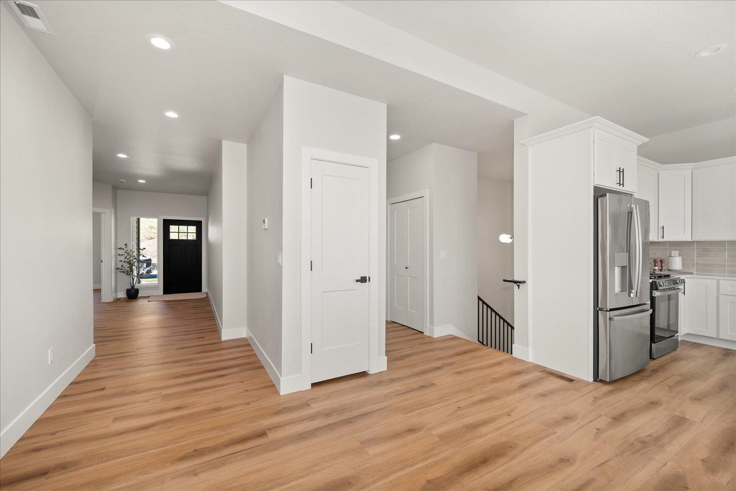 4257 W Bush Dr - Photo 5