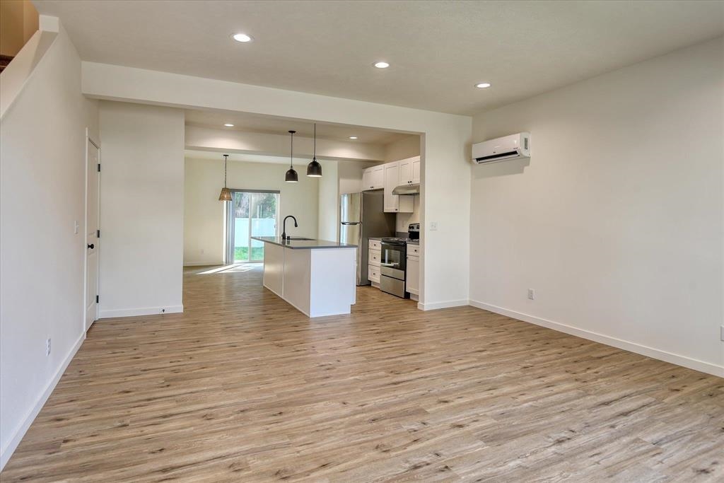 2324 E 7th Ave - Photo 4