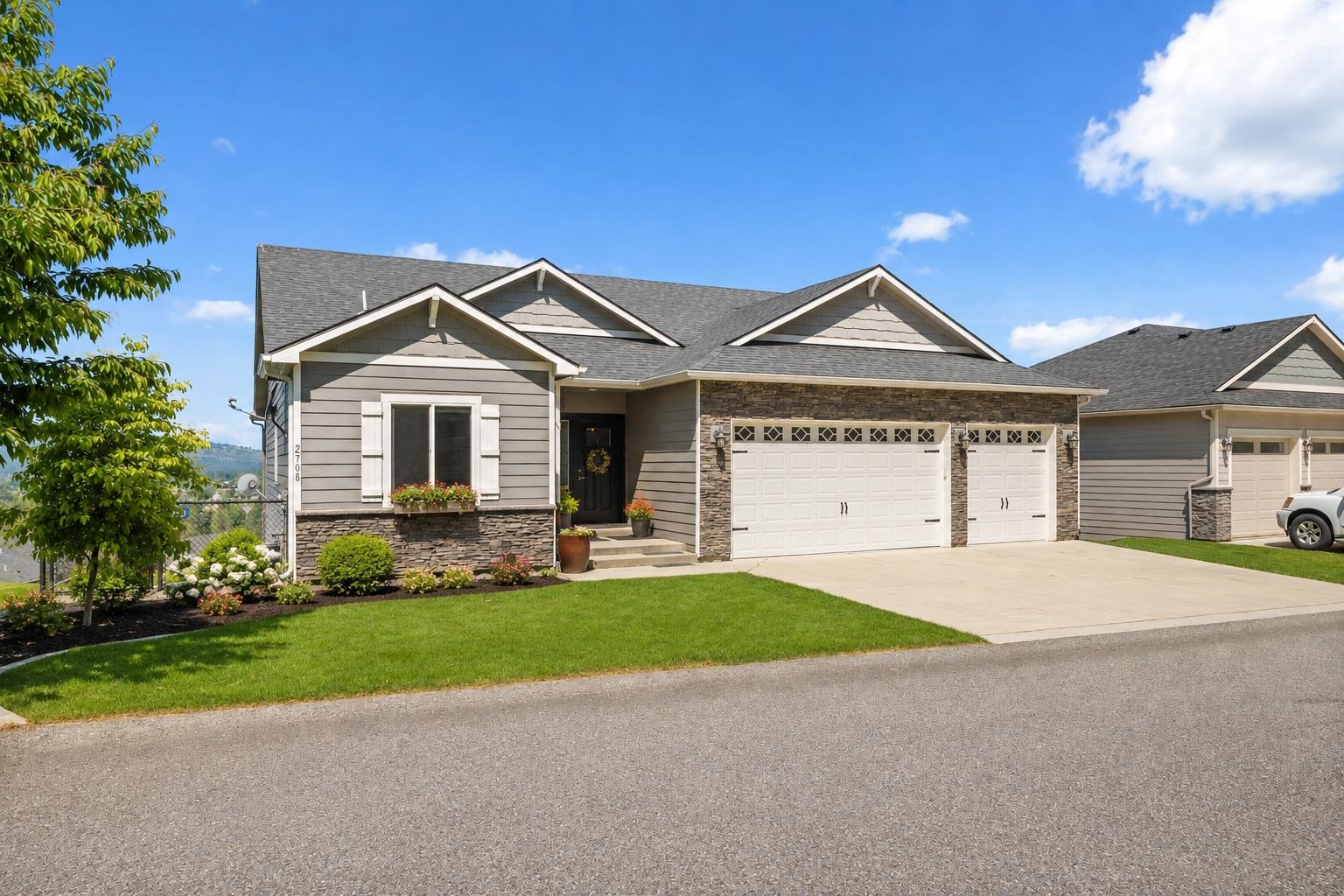 2708 S Galway Ln - Photo 3