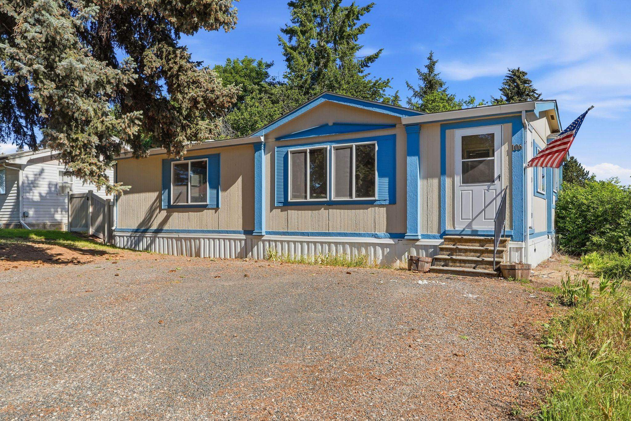 106 W Portland Ave - Photo 3