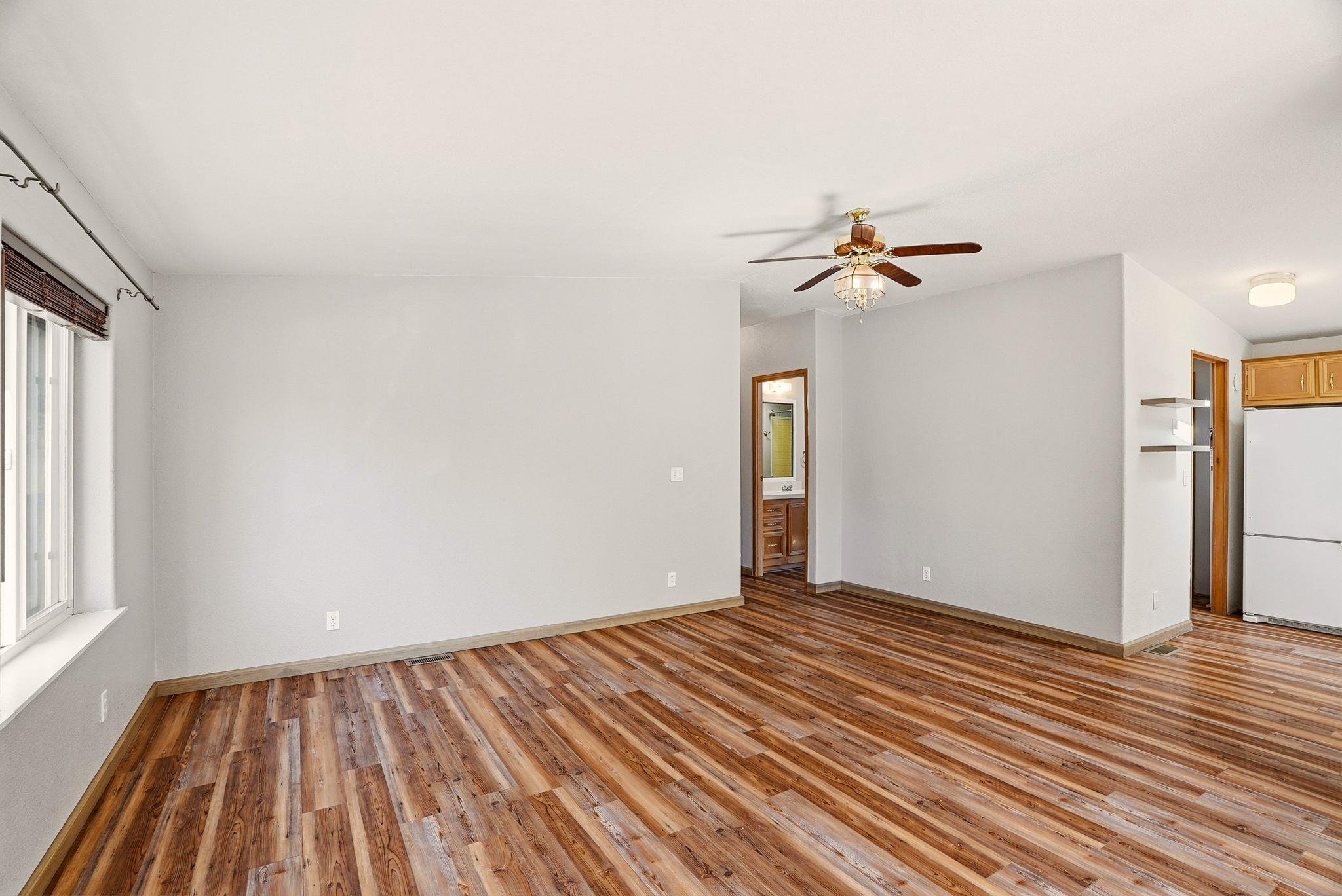 106 W Portland Ave - Photo 4