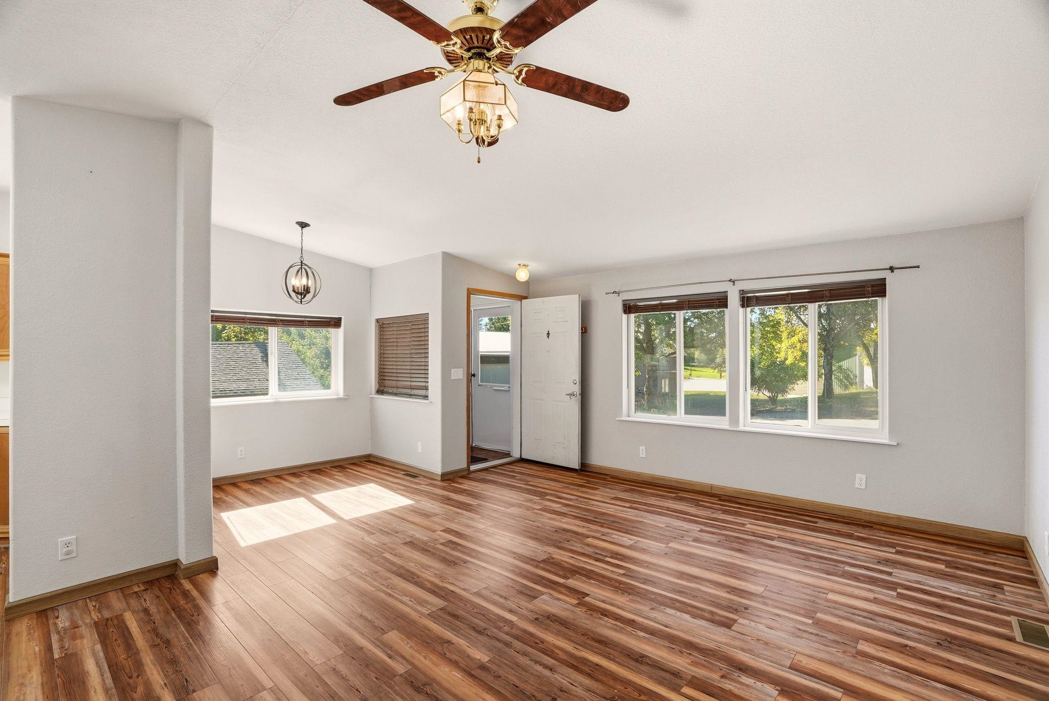 106 W Portland Ave - Photo 6