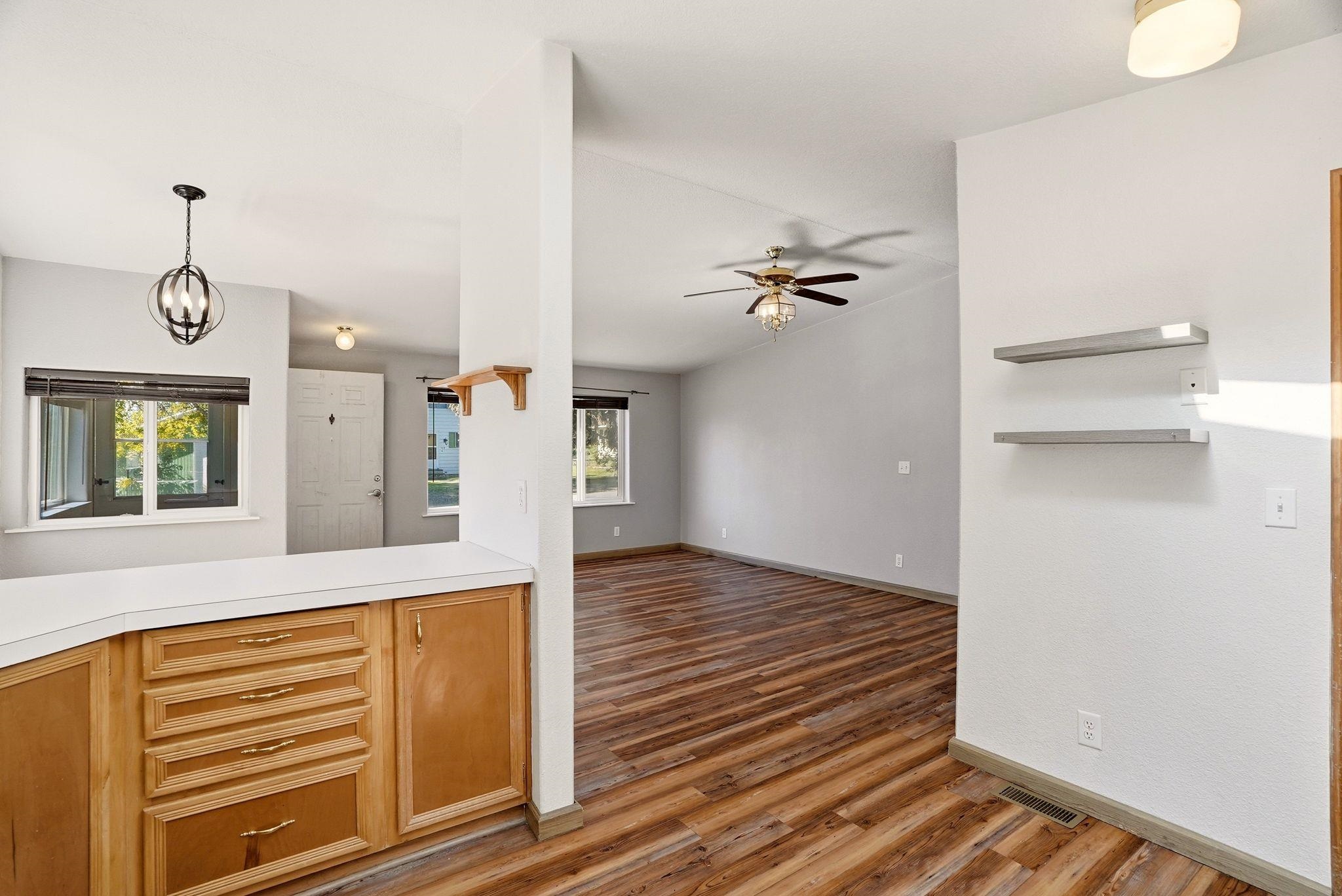 106 W Portland Ave - Photo 11
