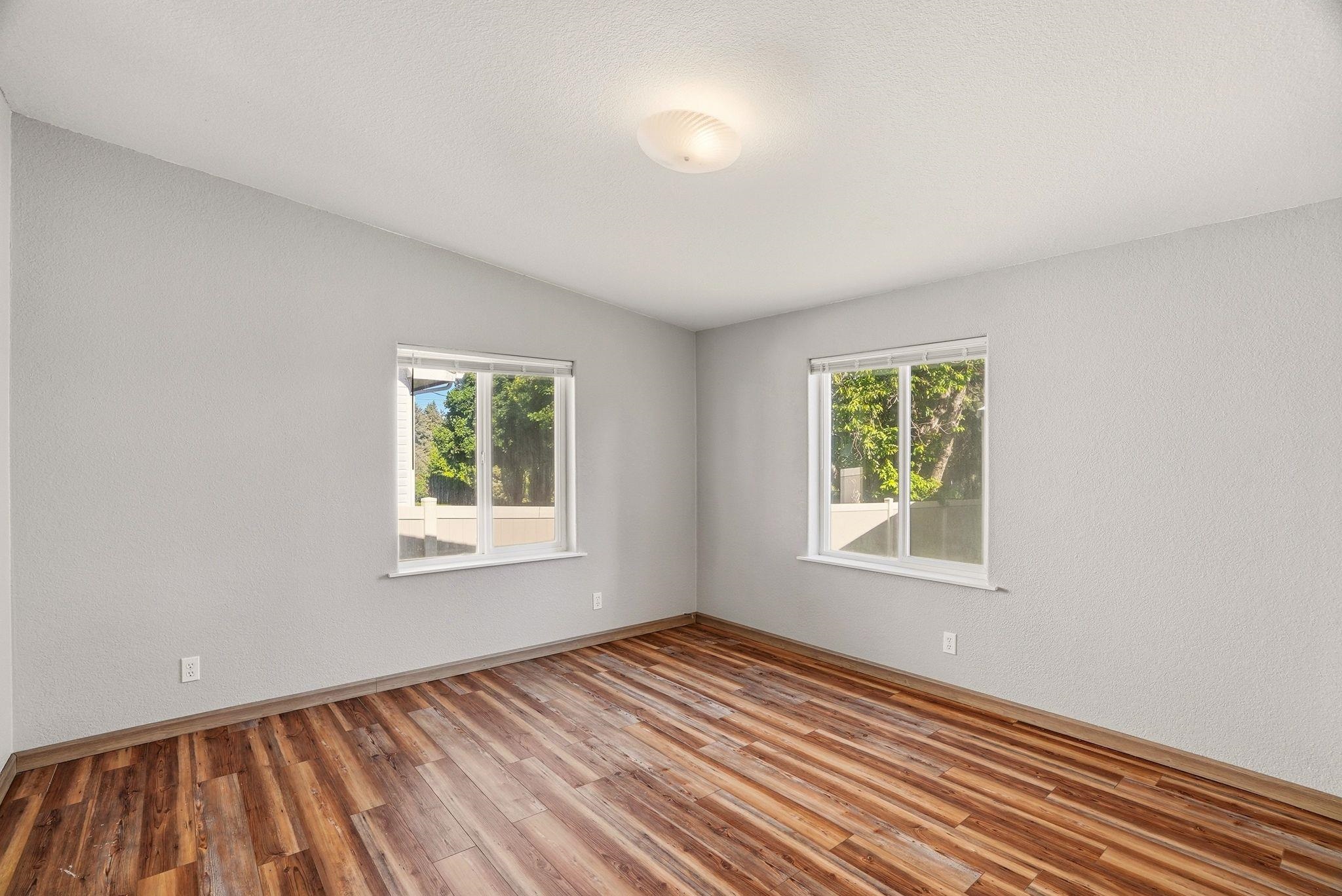 106 W Portland Ave - Photo 15