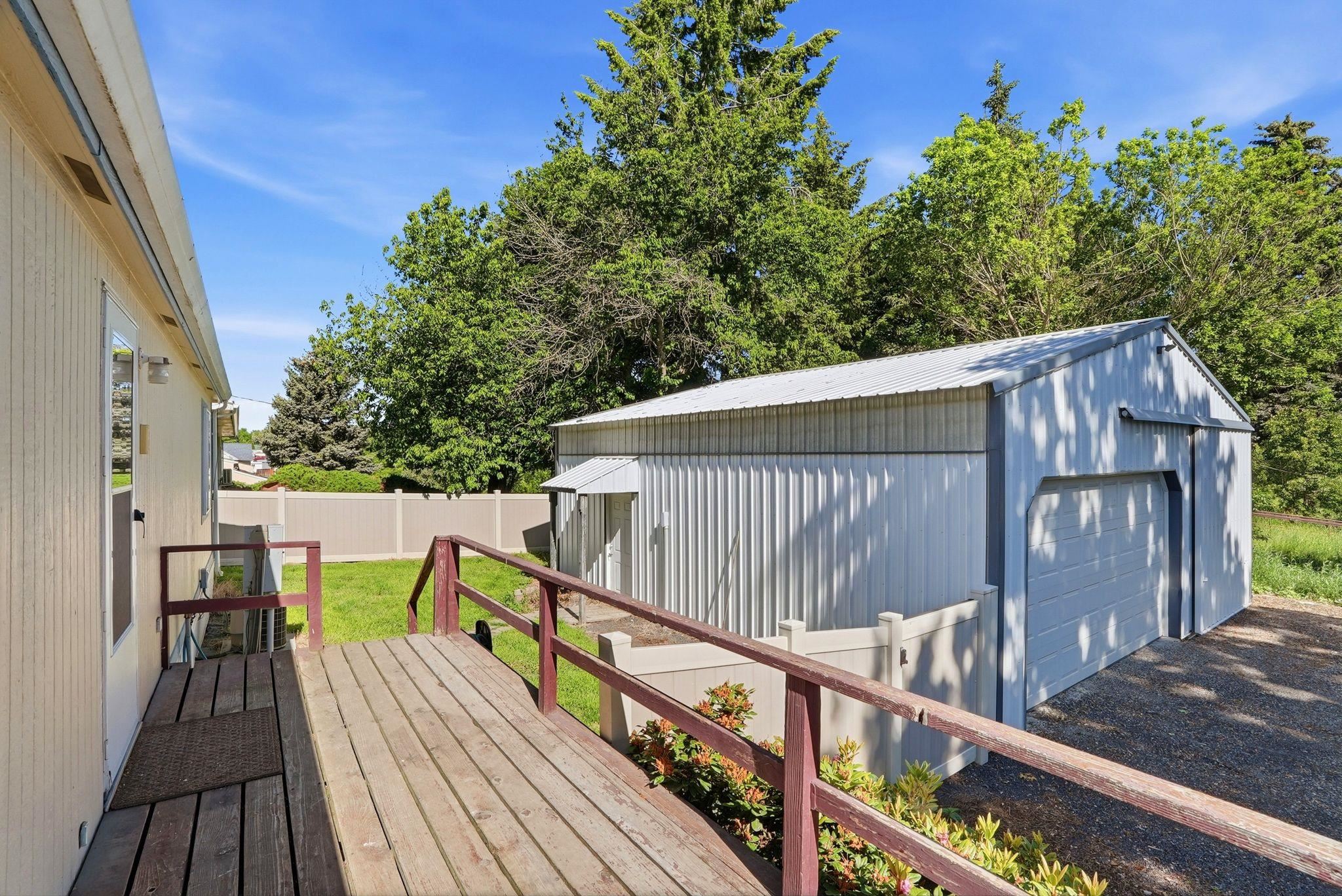106 W Portland Ave - Photo 24