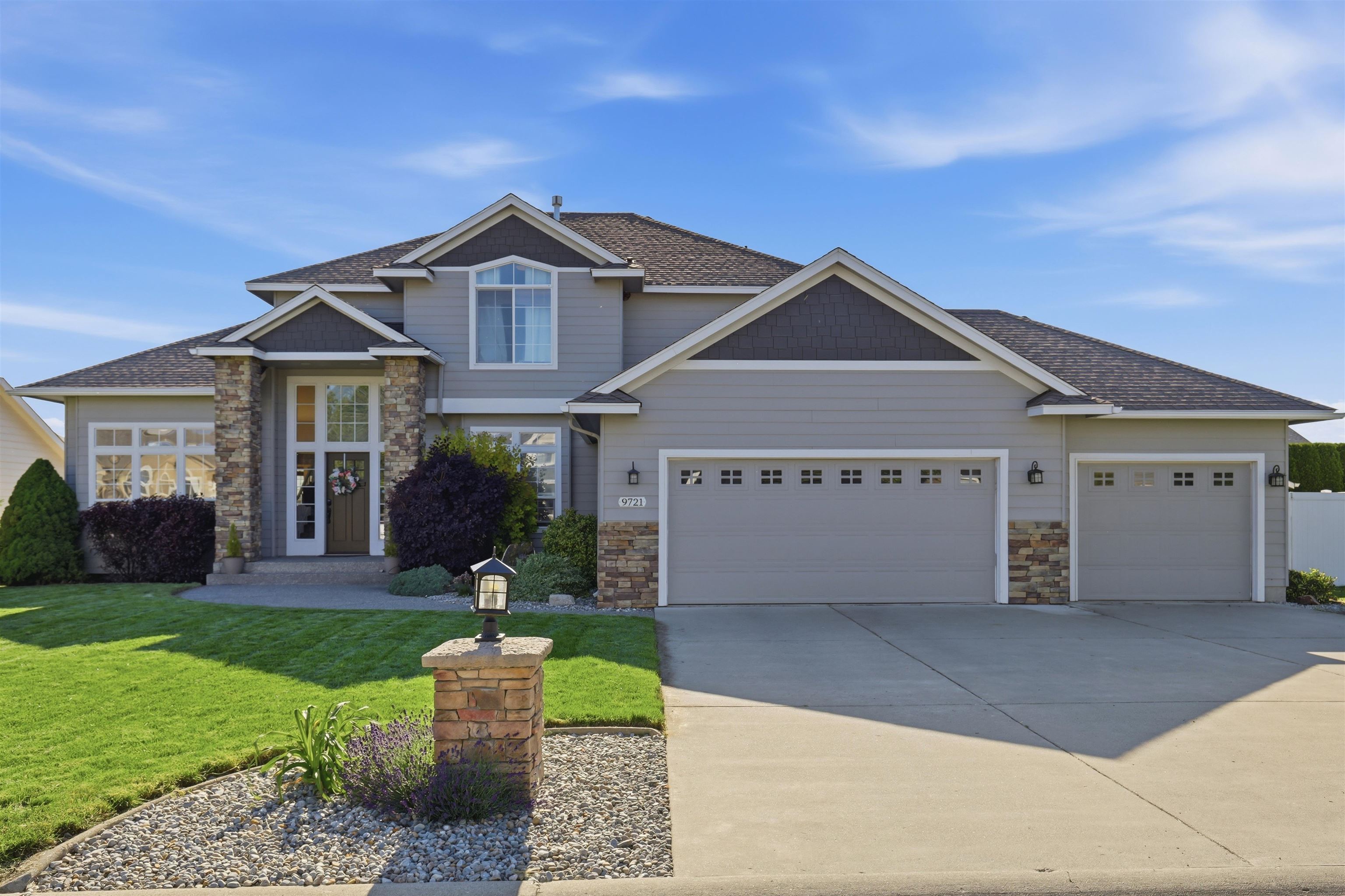 9721 N Austin Ln - Photo 2