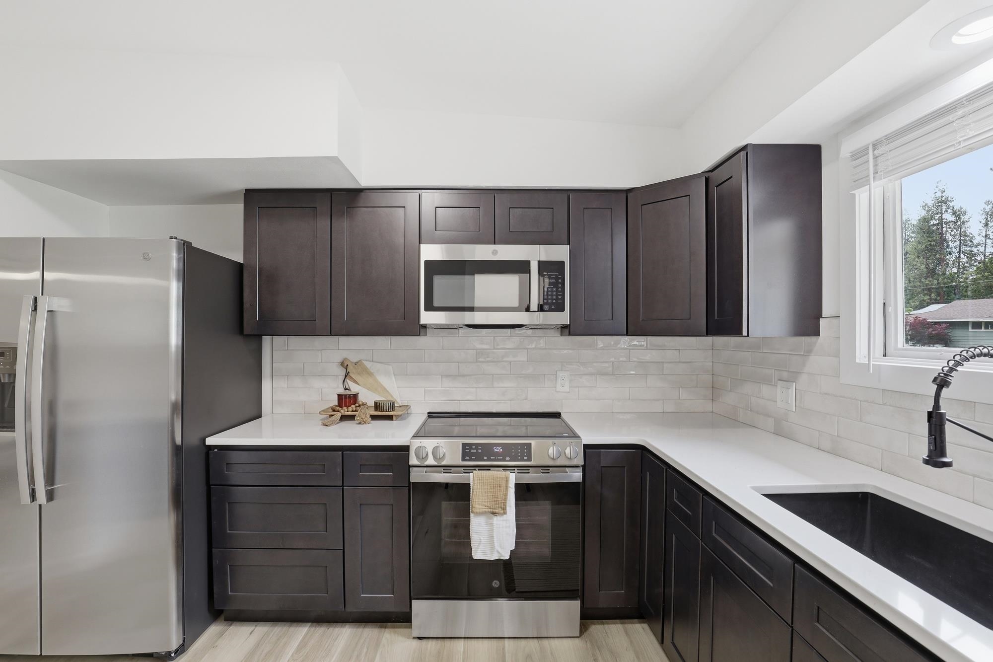 11406 E 19th Ave - Photo 4