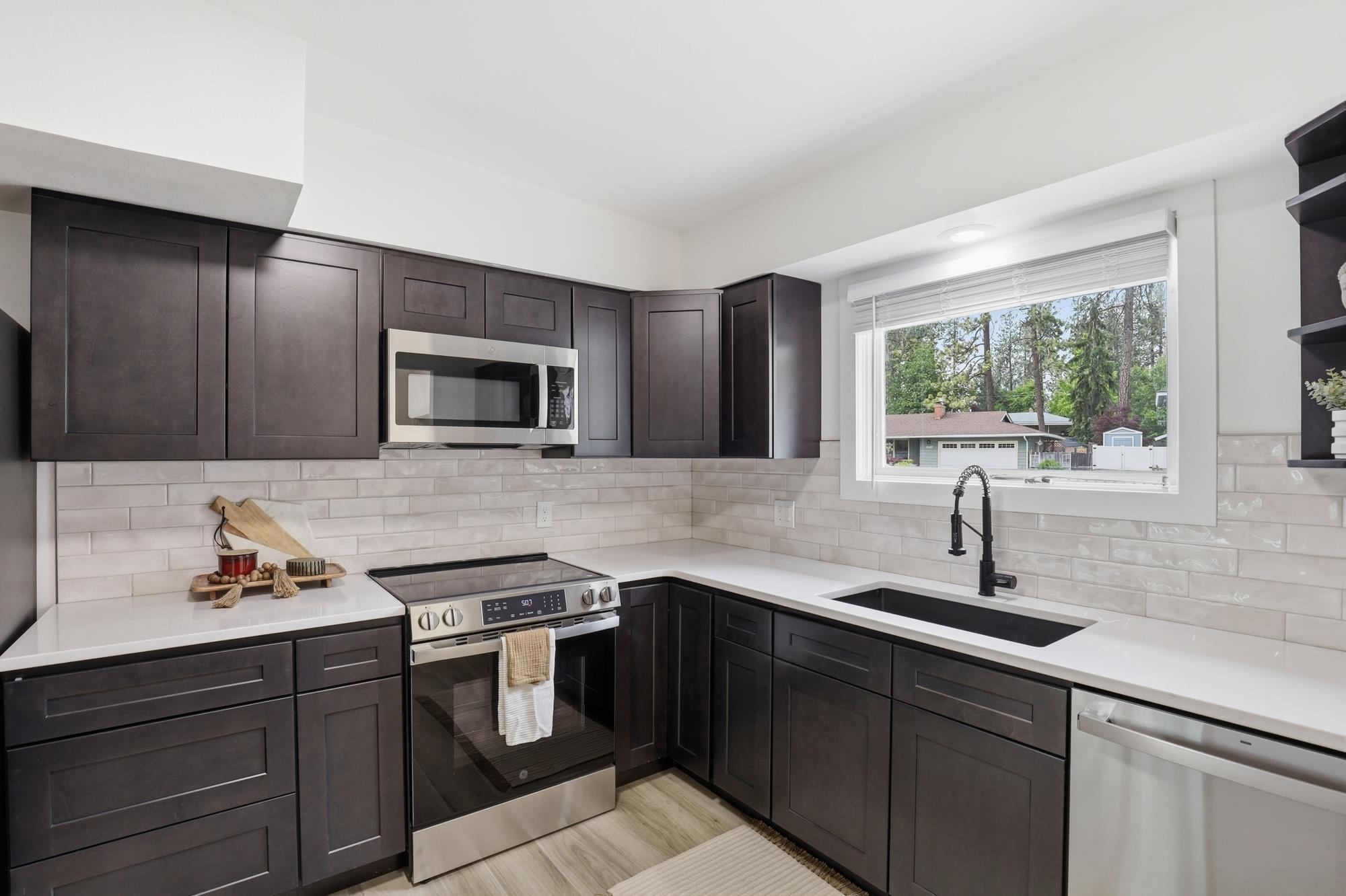 11406 E 19th Ave - Photo 6