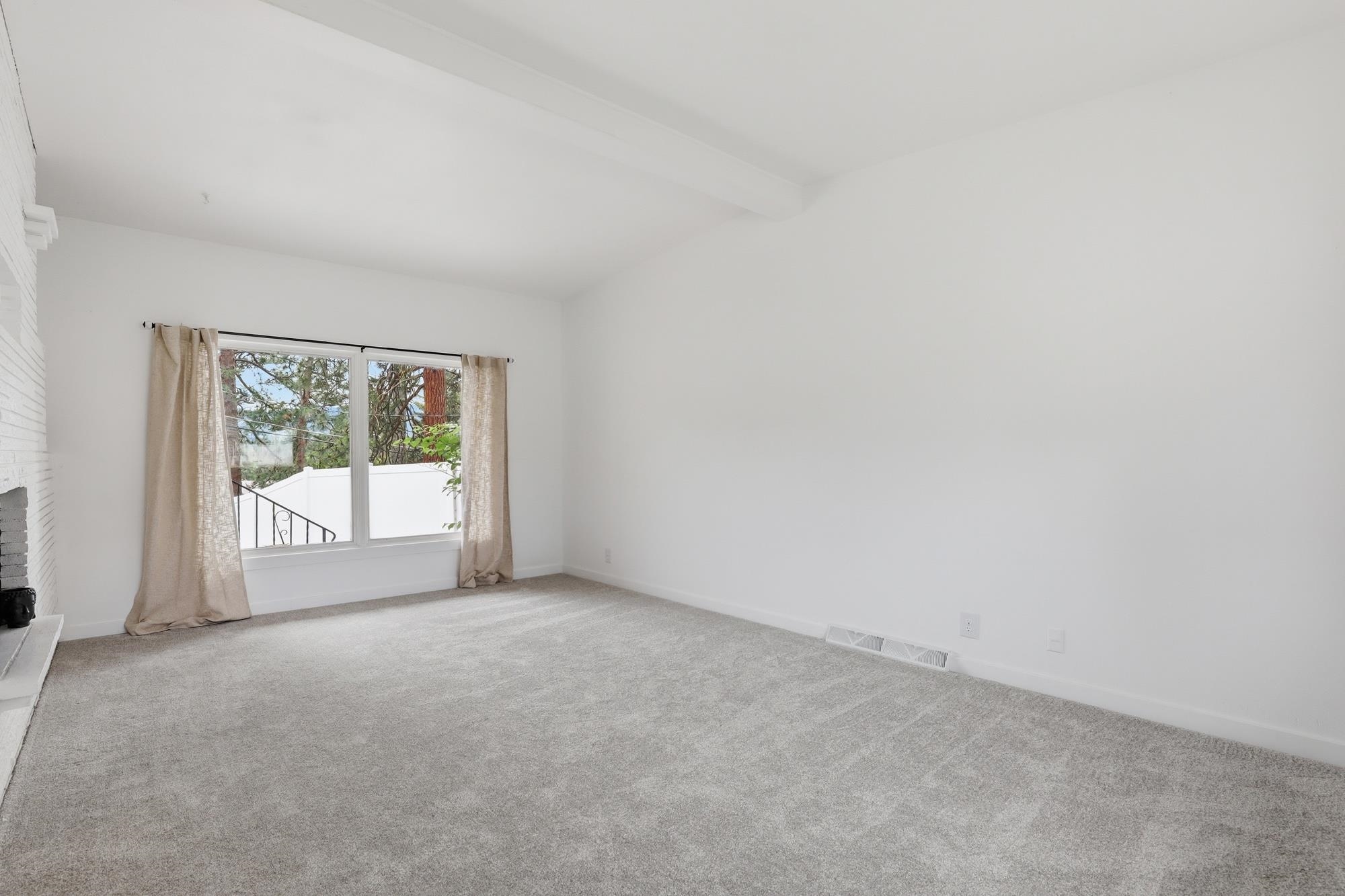 11406 E 19th Ave - Photo 9