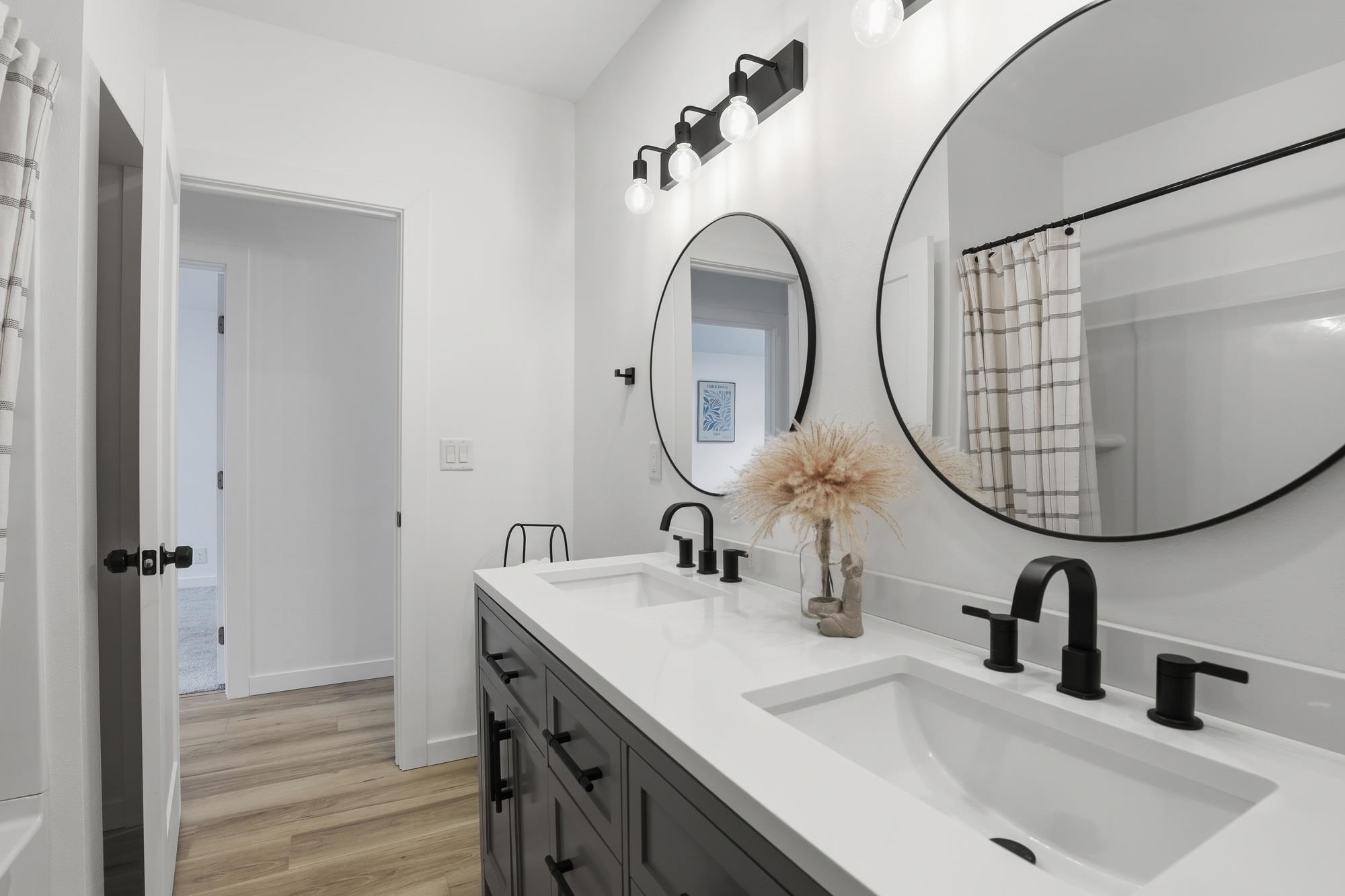 11406 E 19th Ave - Photo 18