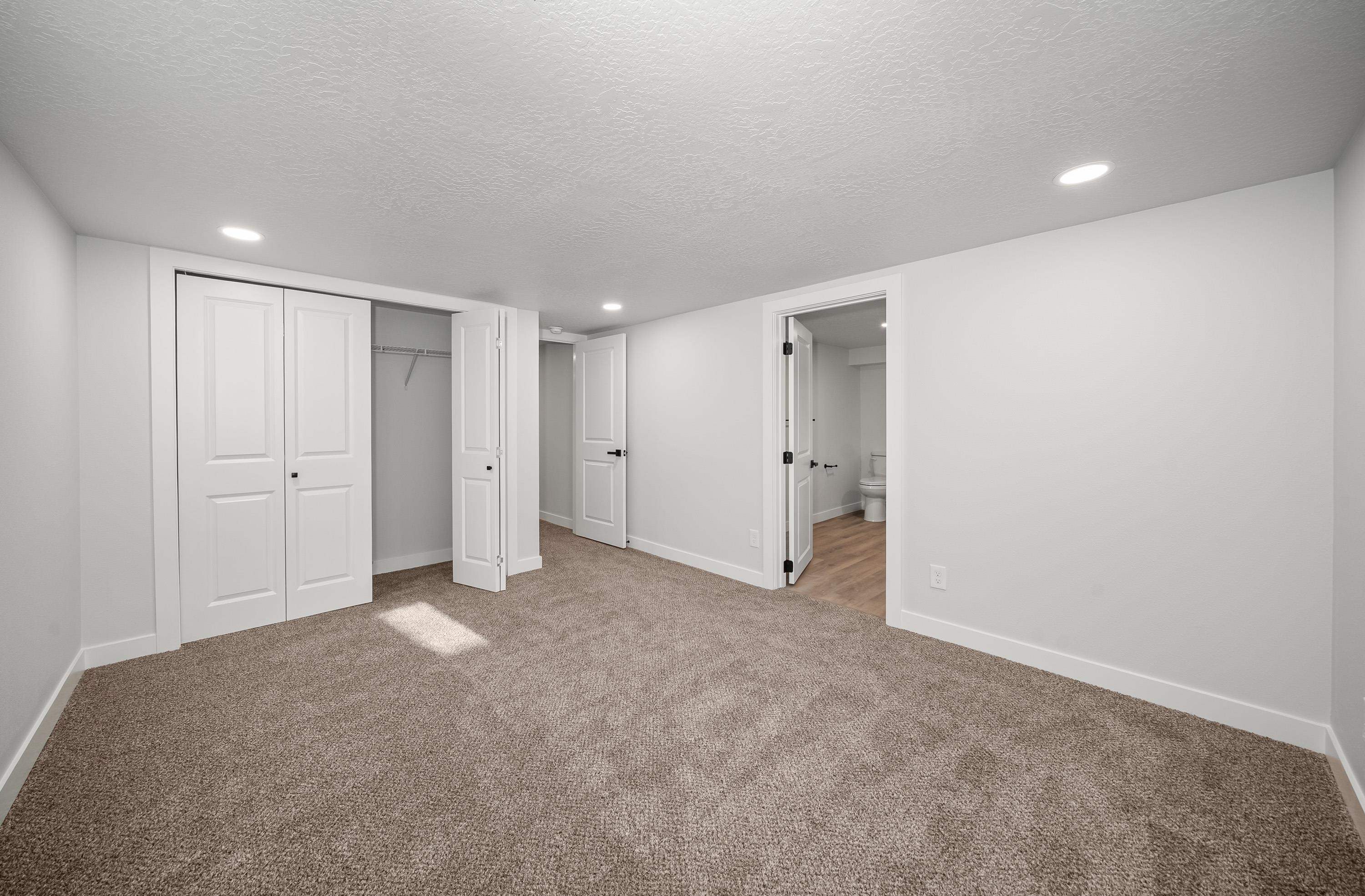 2217 E Longfellow St - Photo 11