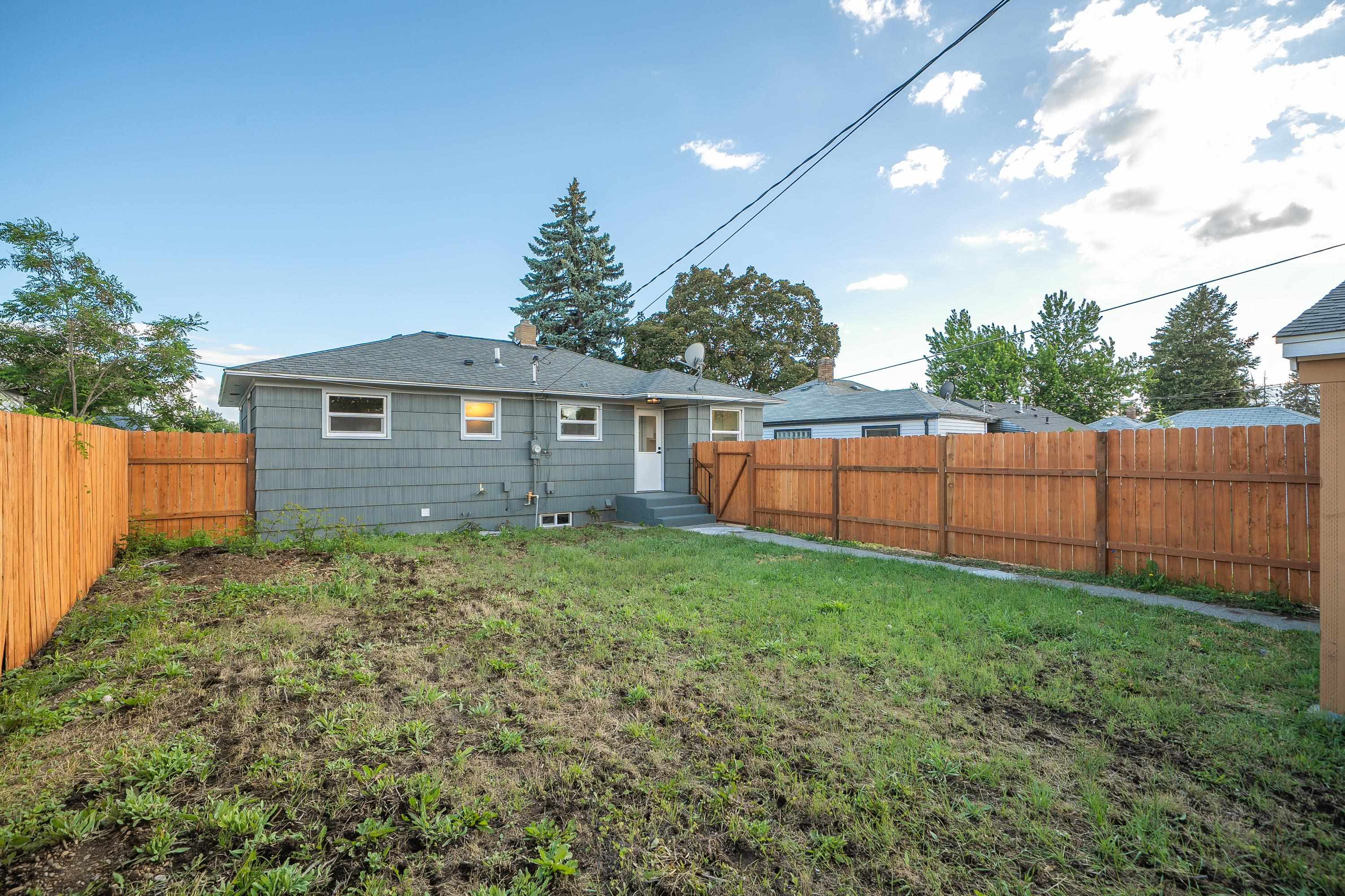 2217 E Longfellow St - Photo 16