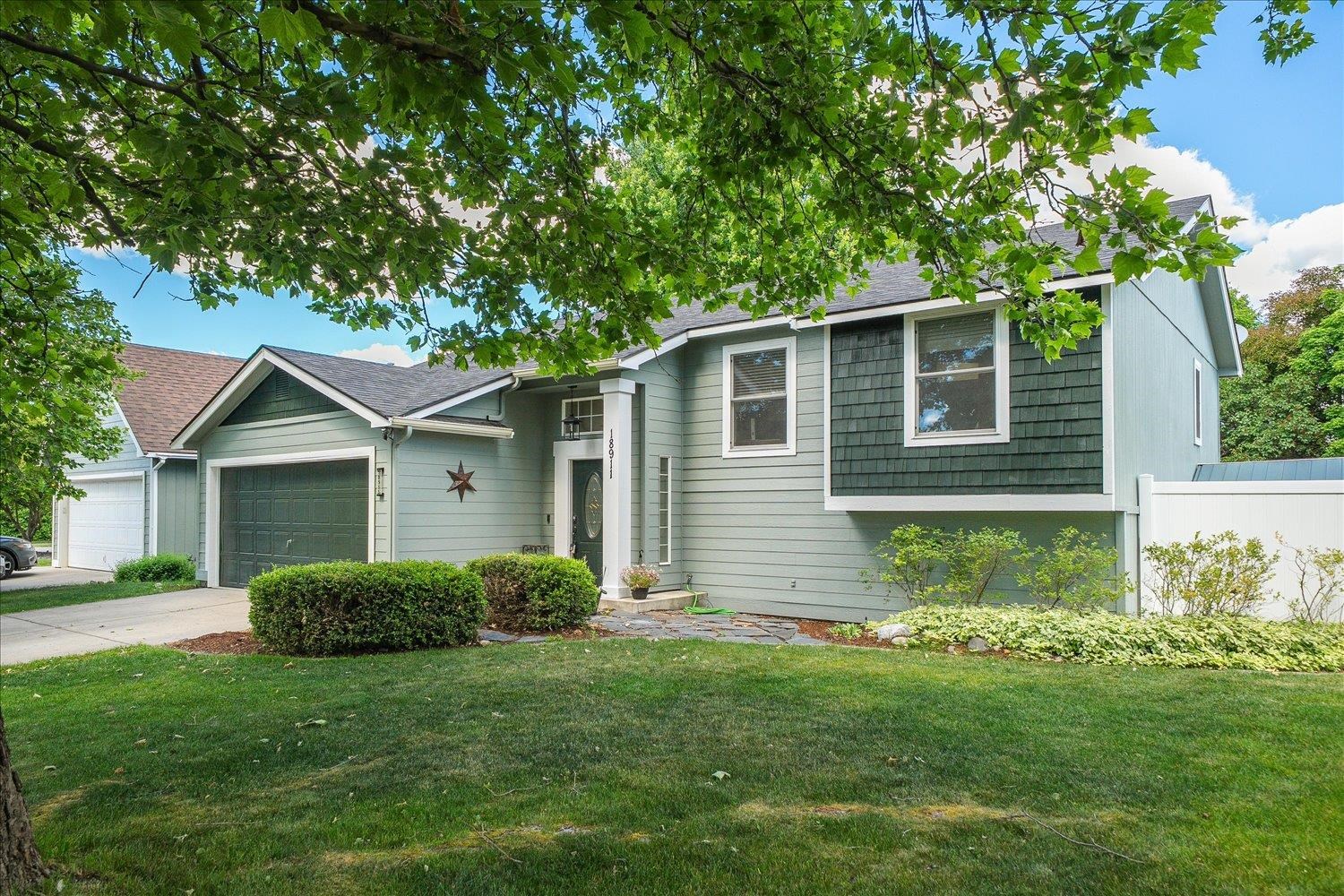 18911 E Baldwin Ln - Photo 2