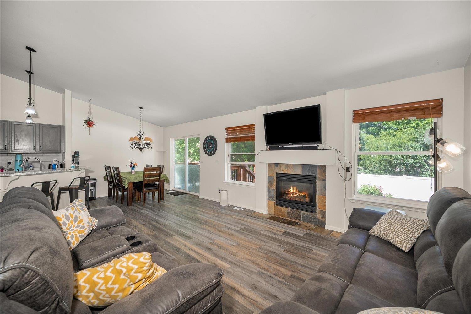 18911 E Baldwin Ln - Photo 5