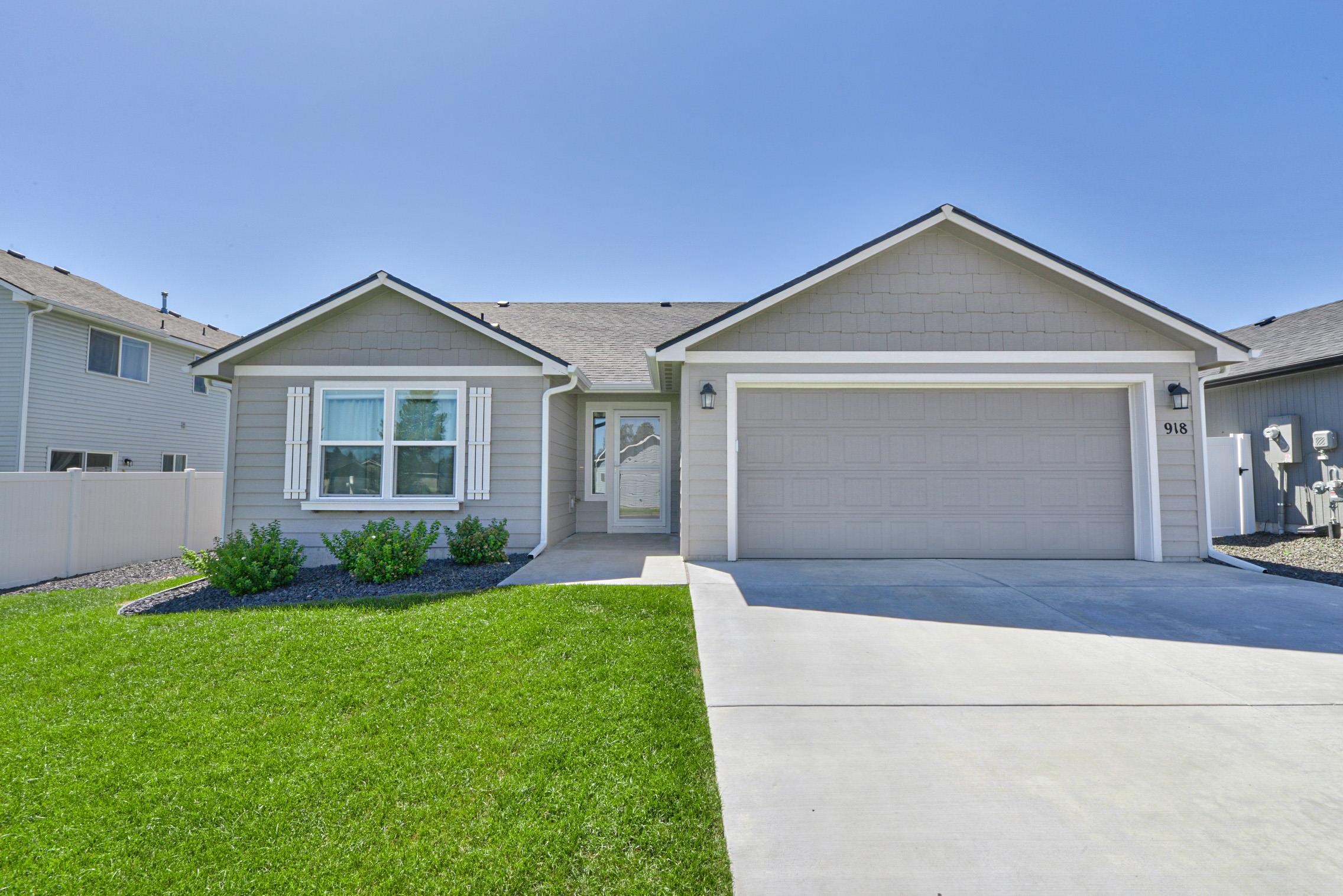 918 S Cougars St - Photo 1