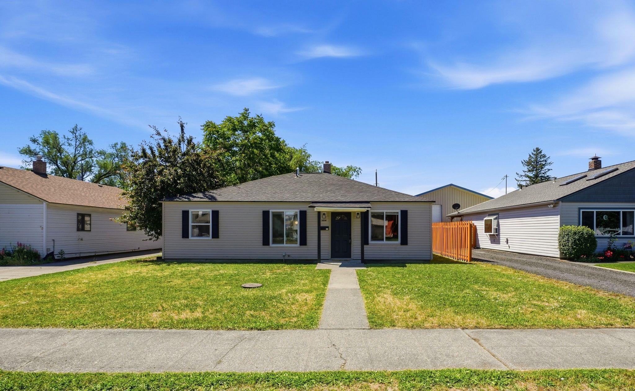 3014 E Ermina Ave - Photo 1