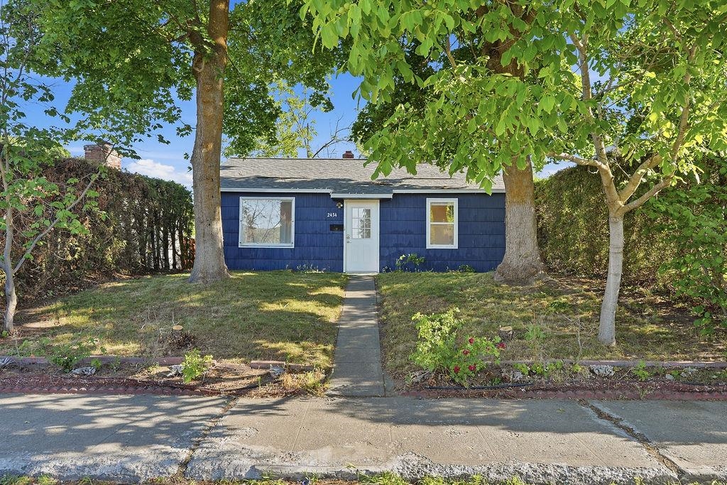 2434 W Wabash Ave - Photo 2