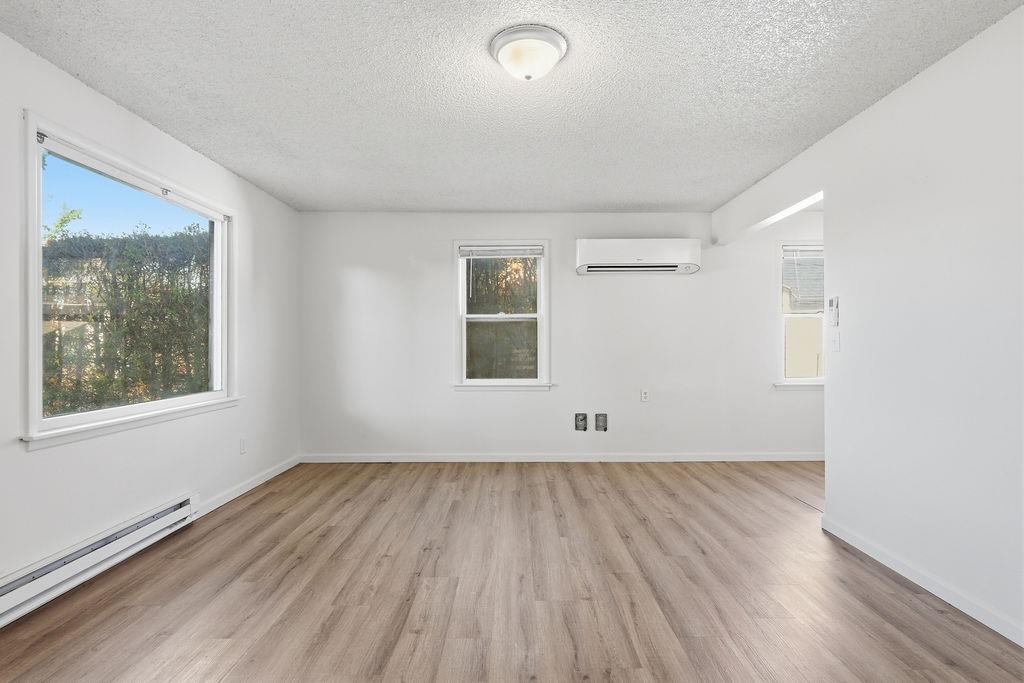 2434 W Wabash Ave - Photo 3