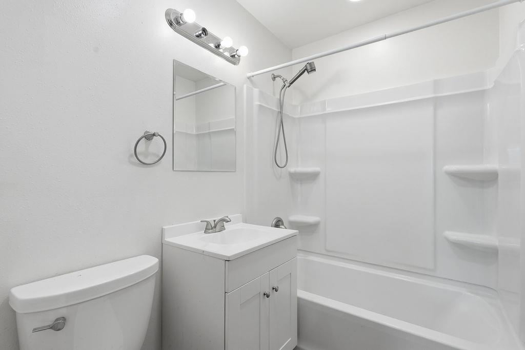 2434 W Wabash Ave - Photo 11