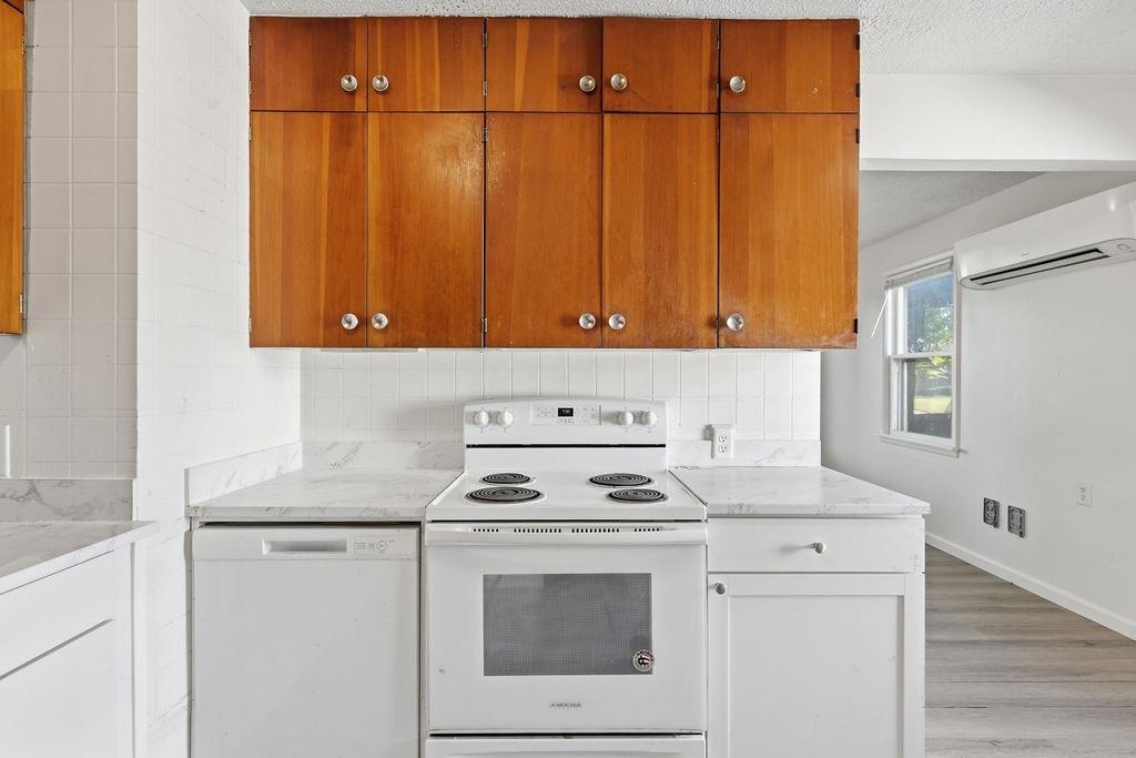 2434 W Wabash Ave - Photo 16