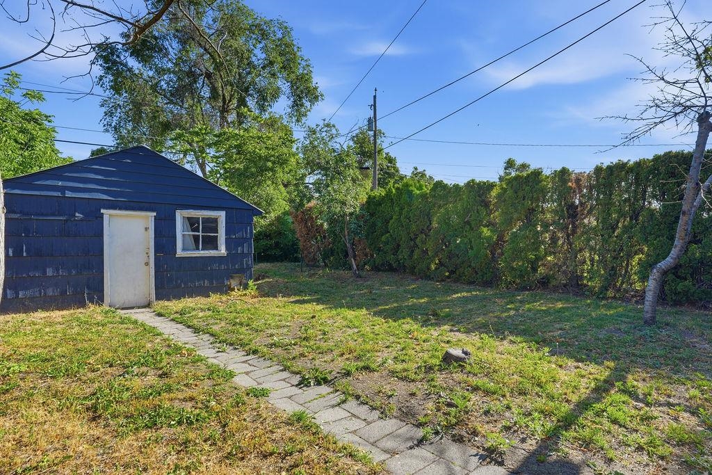 2434 W Wabash Ave - Photo 23
