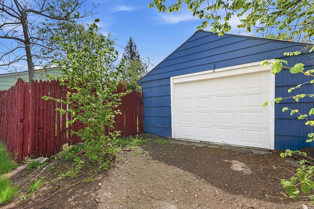 2434 W Wabash Ave - Photo 30