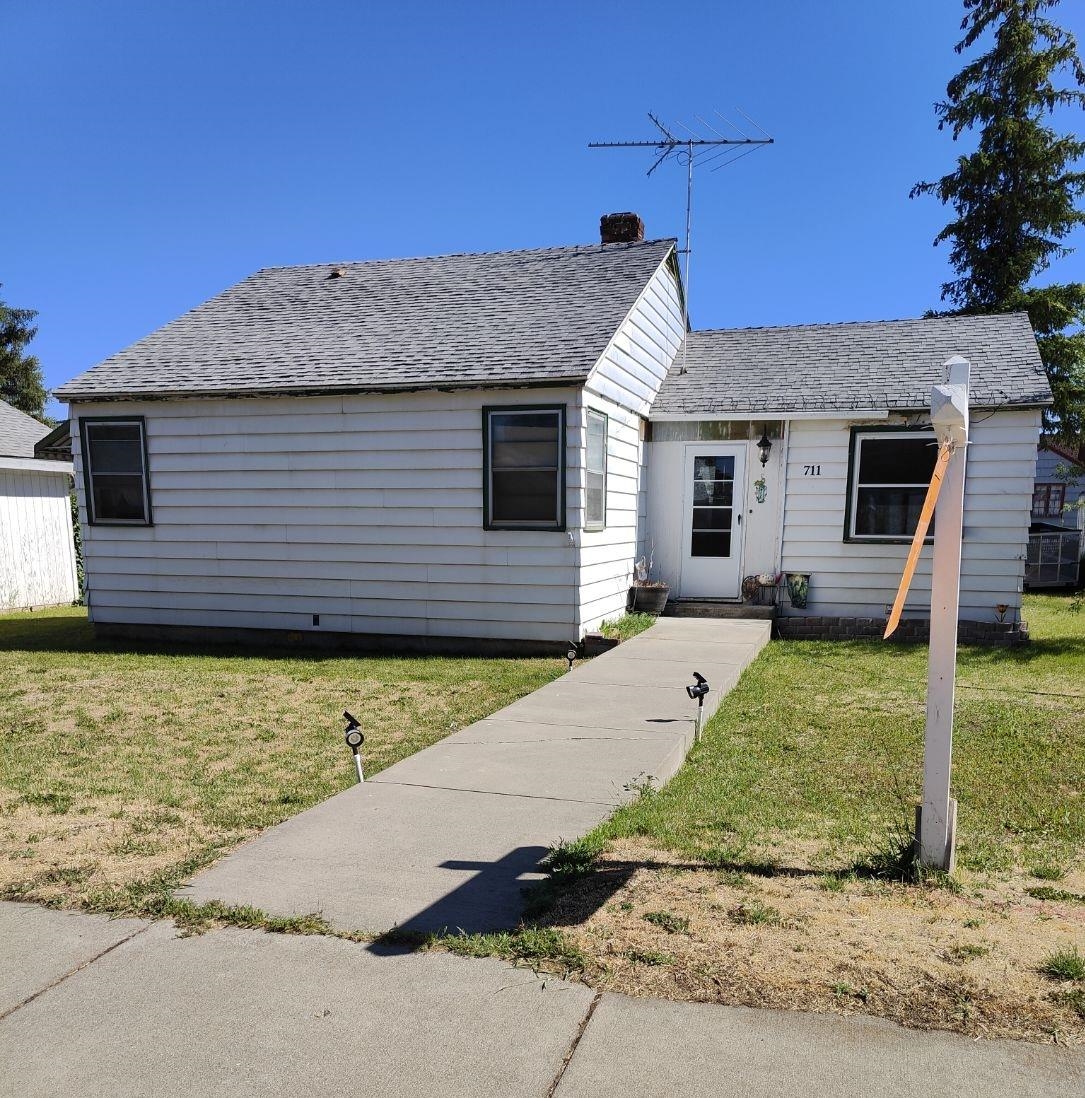 711 Washington St - Photo 1