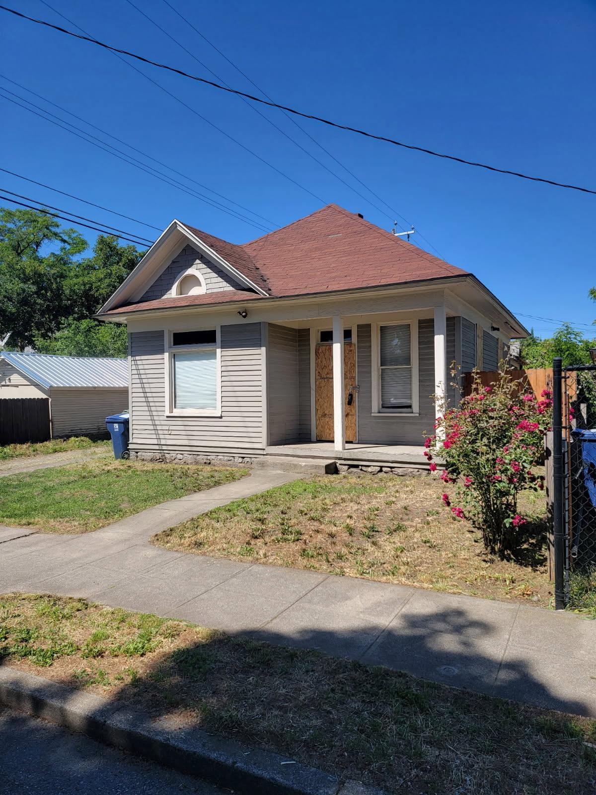 1815 N Adams St - Photo 2