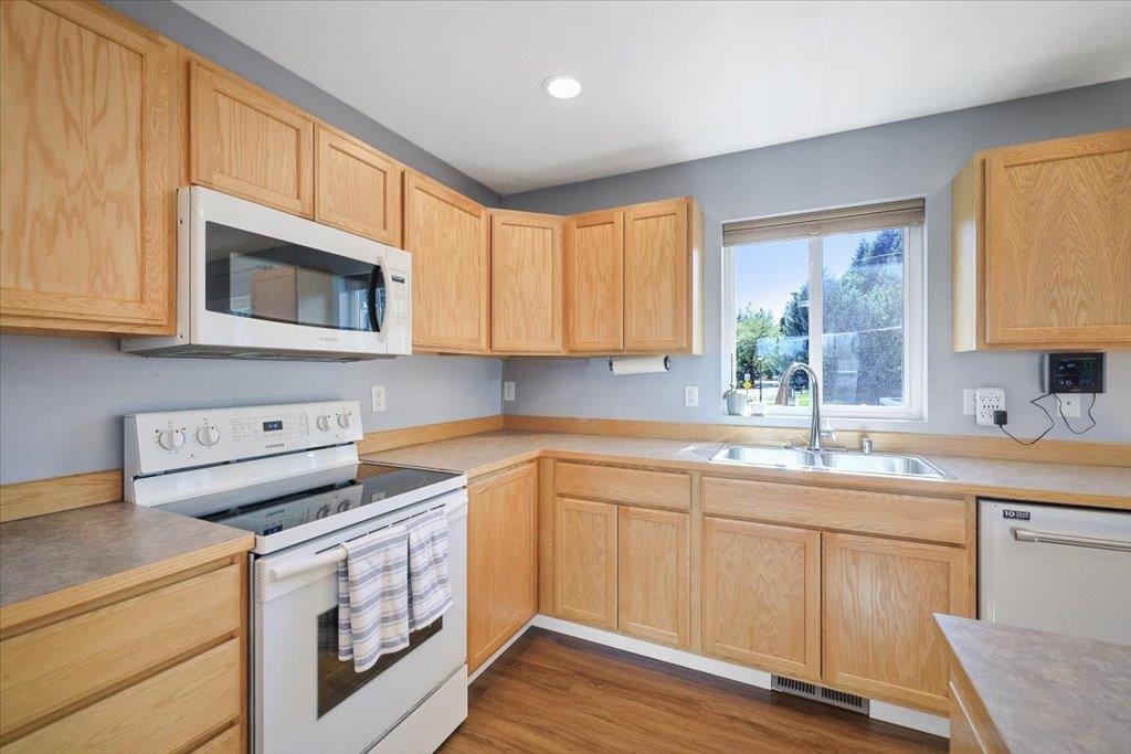 17205 N DAKOTA Ln - Photo 13