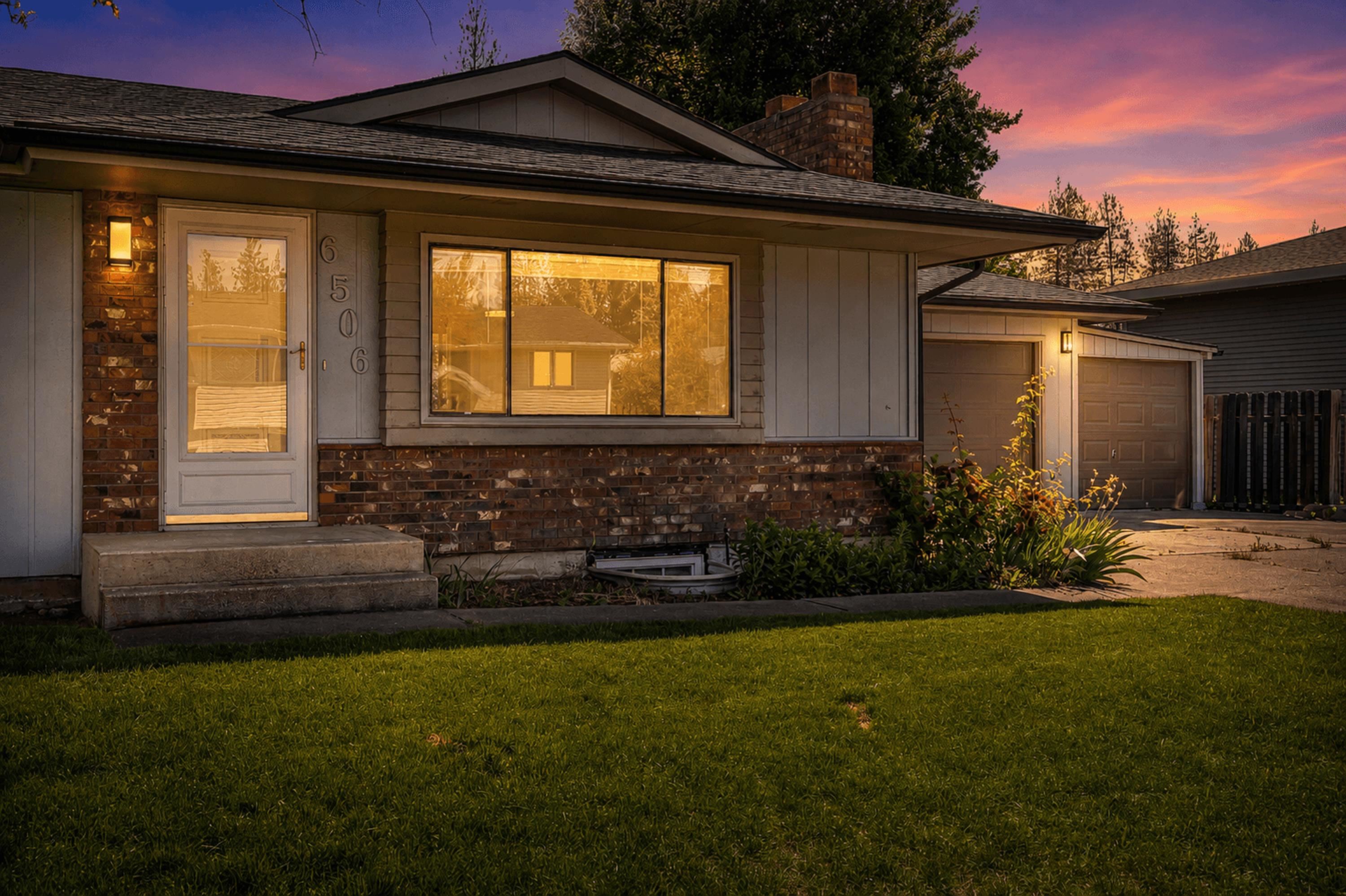6506 N Elizabeth St - Photo 1