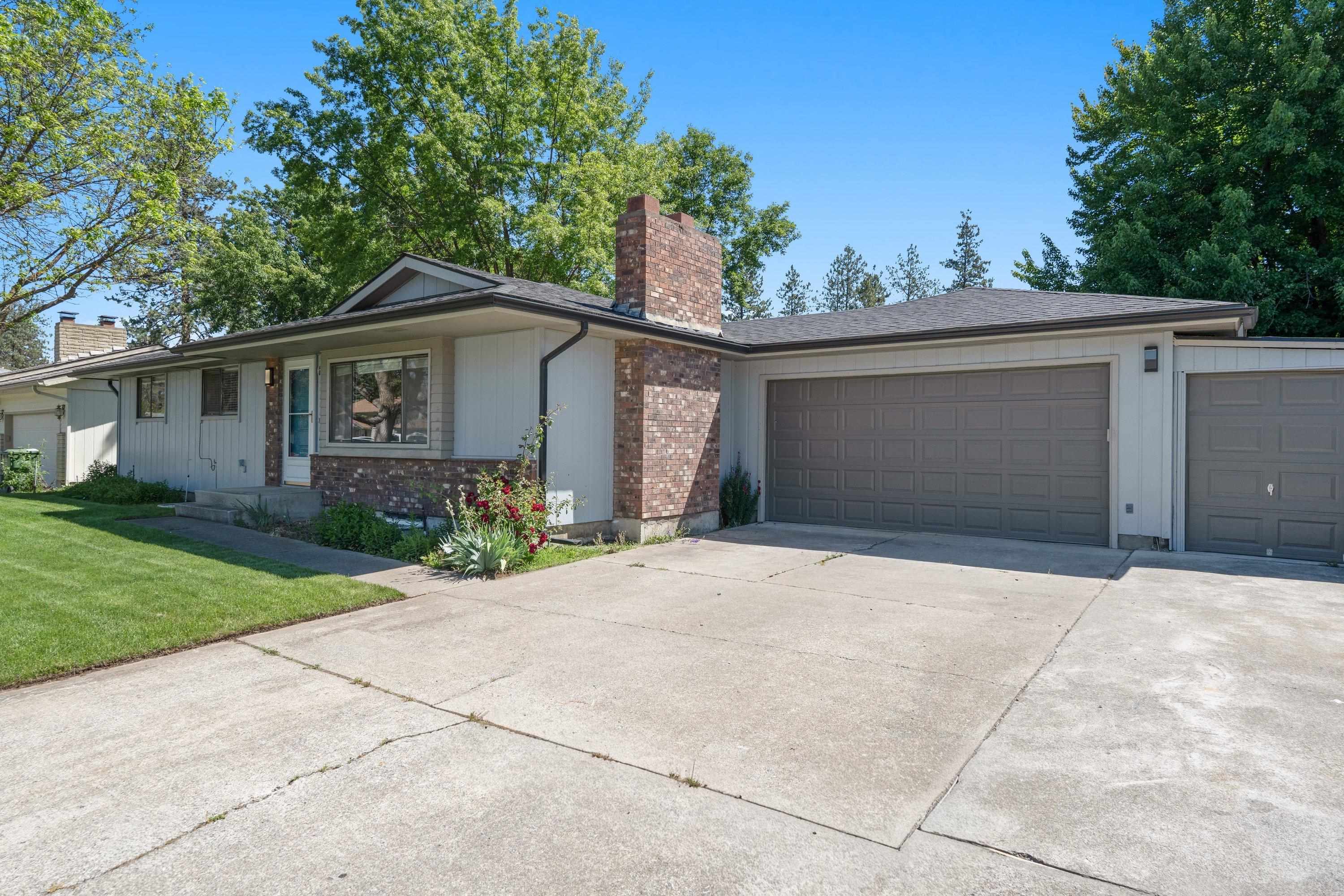 6506 N Elizabeth St - Photo 2