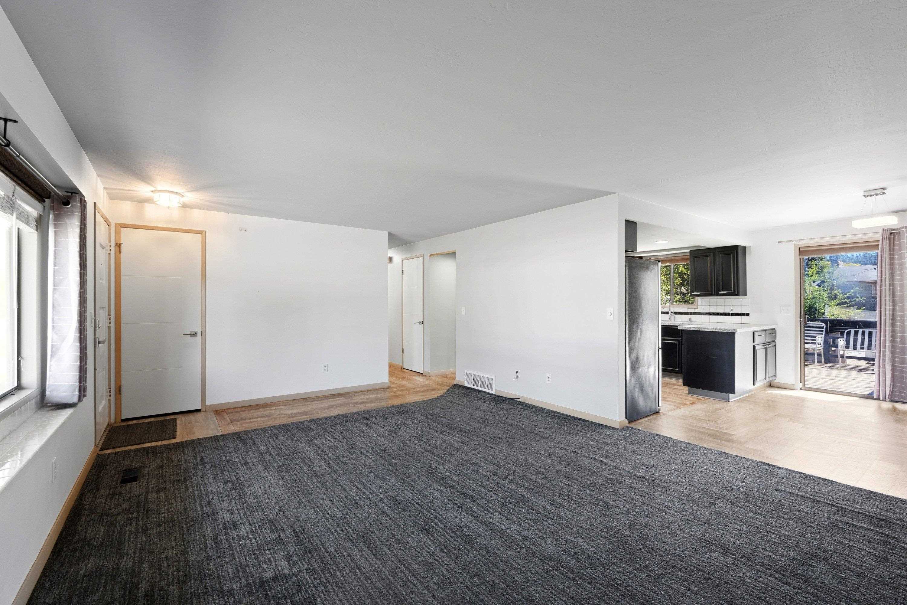6506 N Elizabeth St - Photo 7