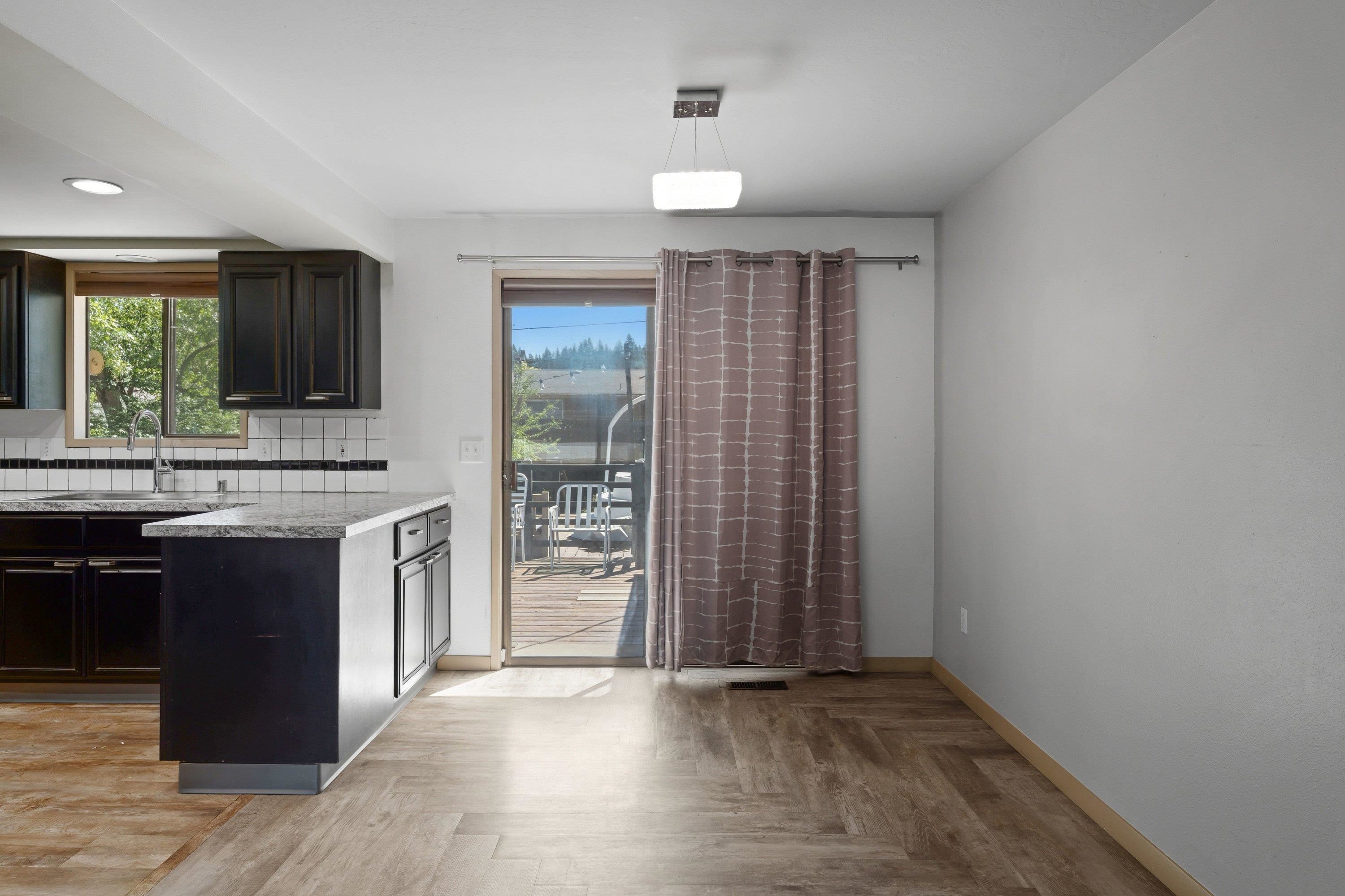 6506 N Elizabeth St - Photo 9