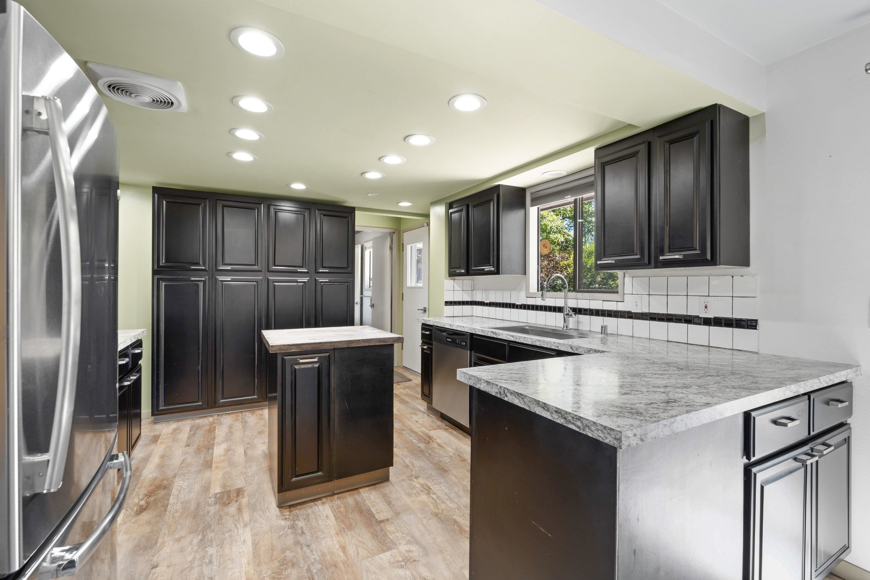 6506 N Elizabeth St - Photo 11