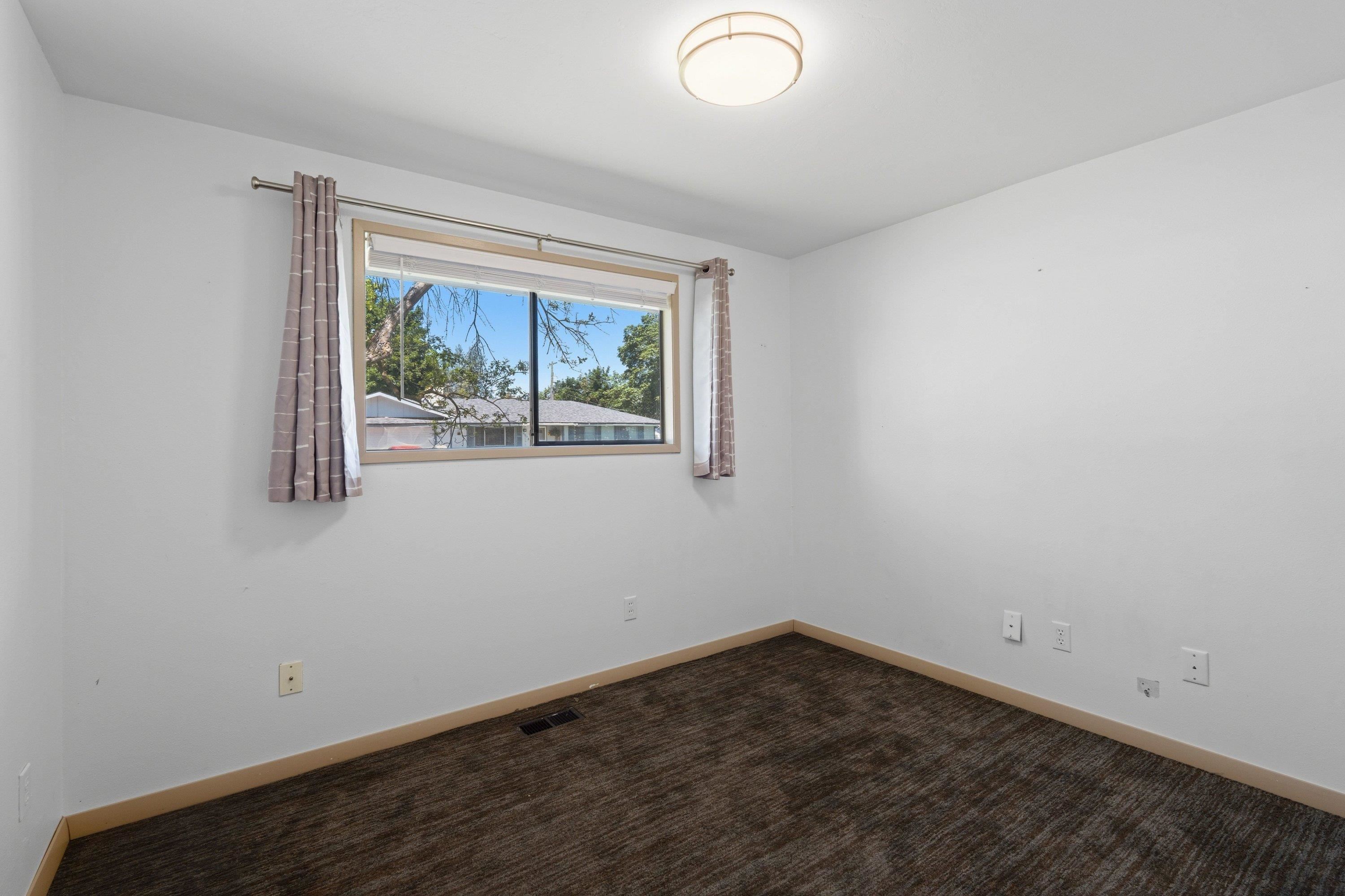 6506 N Elizabeth St - Photo 18