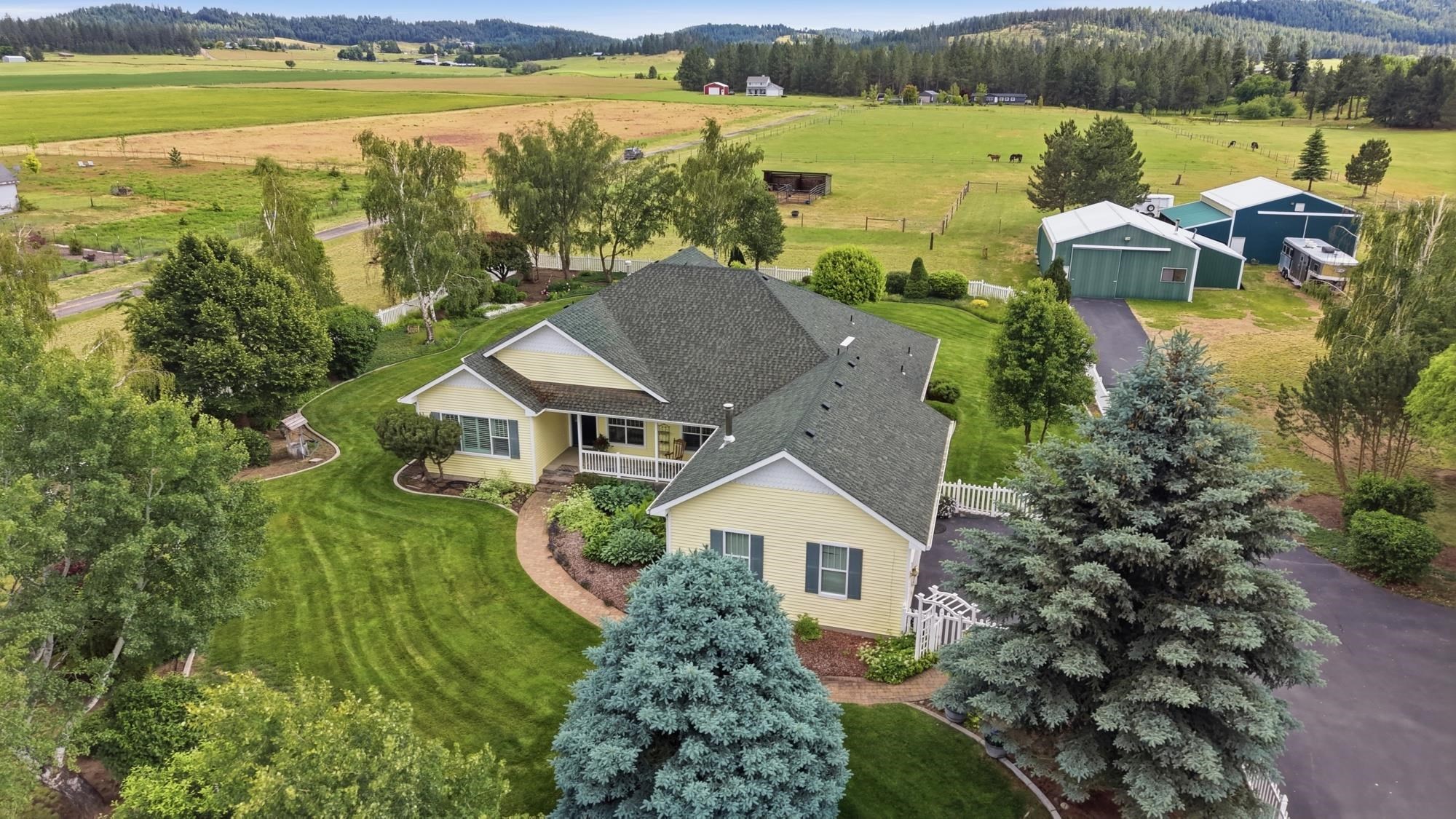 6909 W Ridgeway Dr - Photo 2