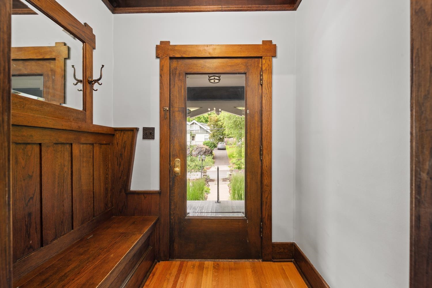 607 W 14th Ave - Photo 8