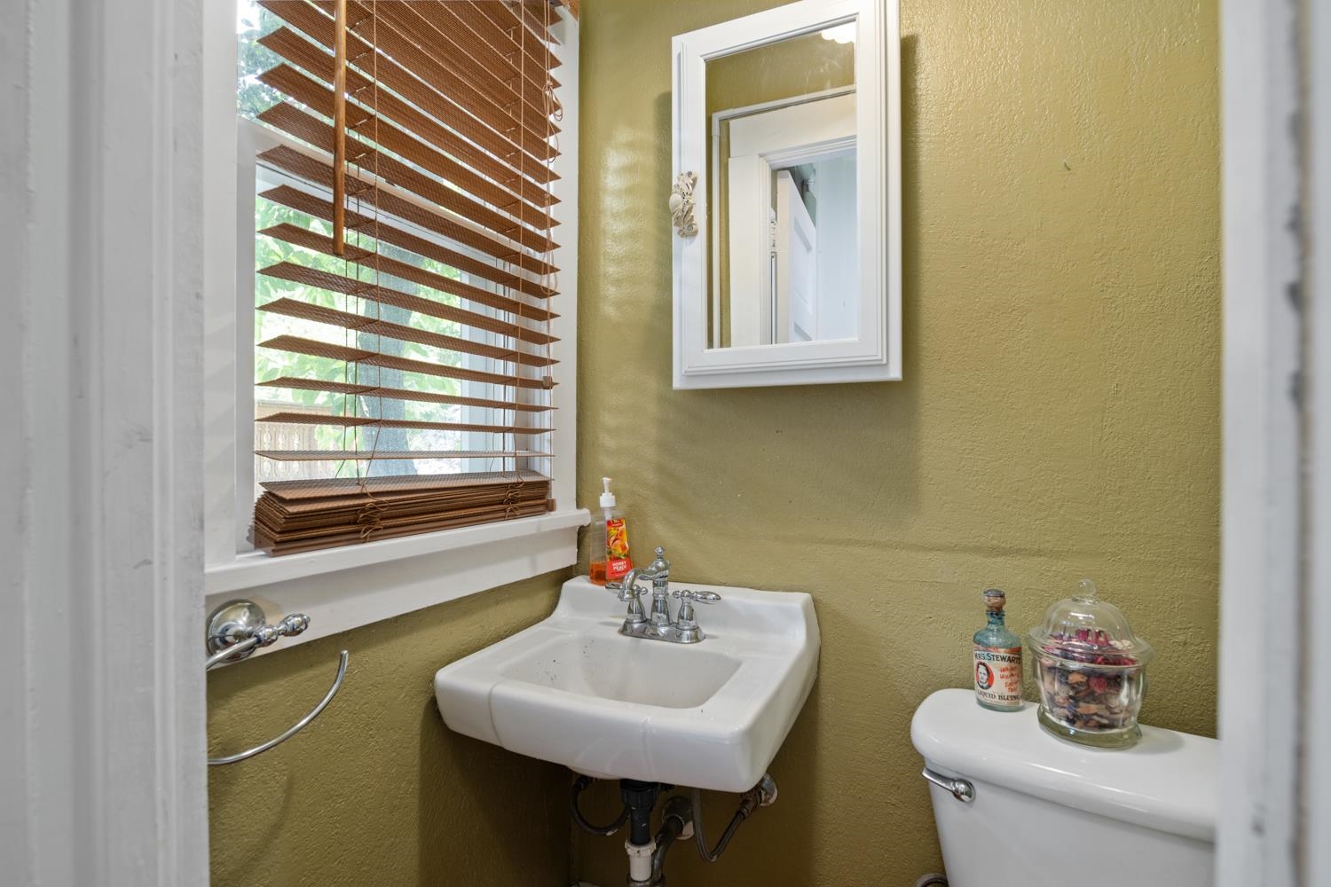 607 W 14th Ave - Photo 29