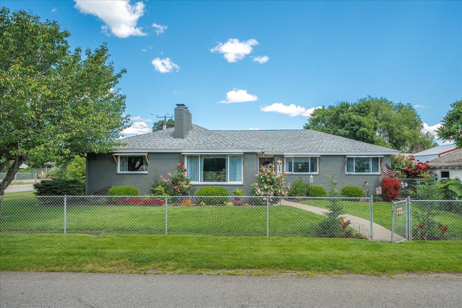 2424 N Coleman Rd - Photo 1