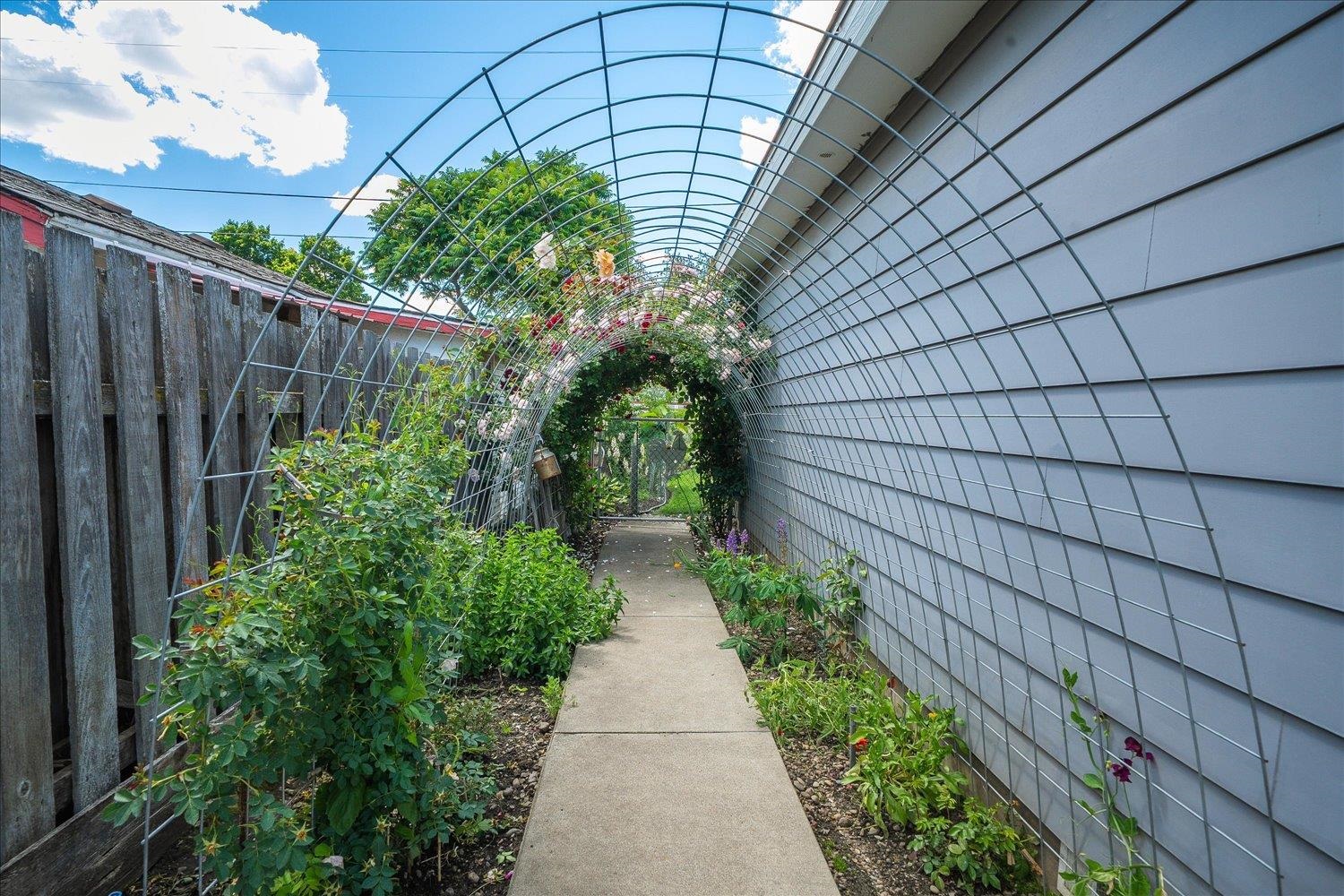 2424 N Coleman Rd - Photo 42