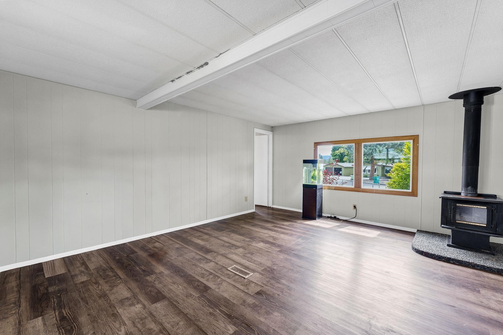 19115 E Montgomery Dr - Photo 9