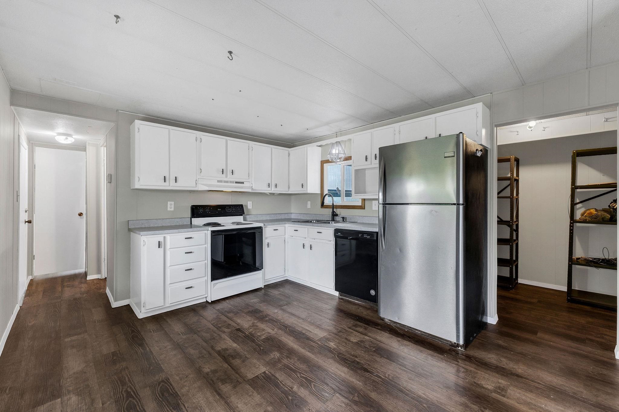 19115 E Montgomery Dr - Photo 11