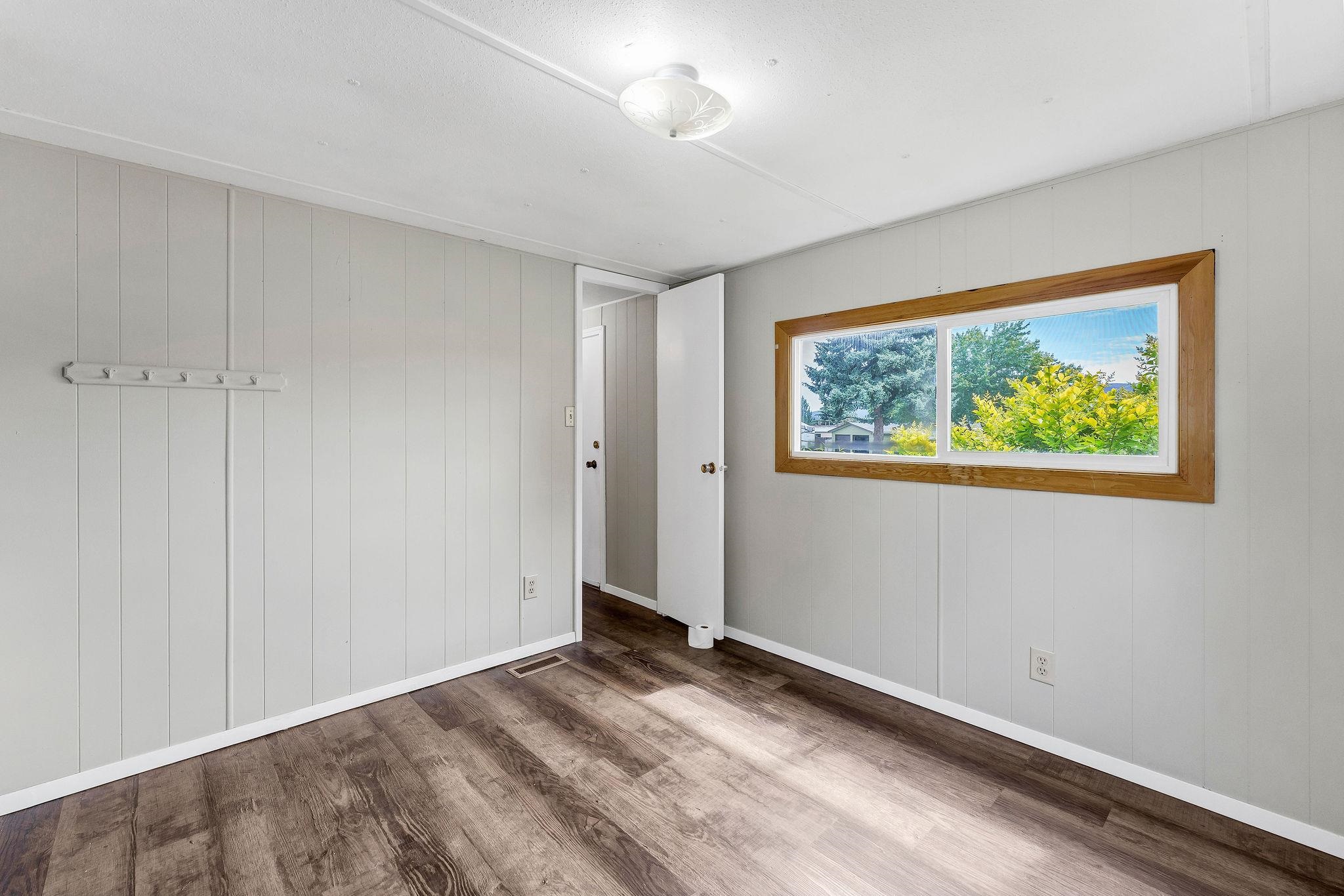 19115 E Montgomery Dr - Photo 19