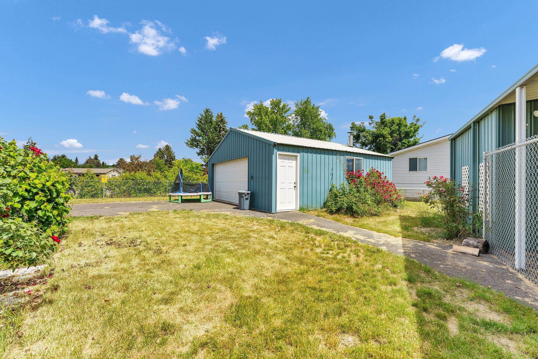 19115 E Montgomery Dr - Photo 33