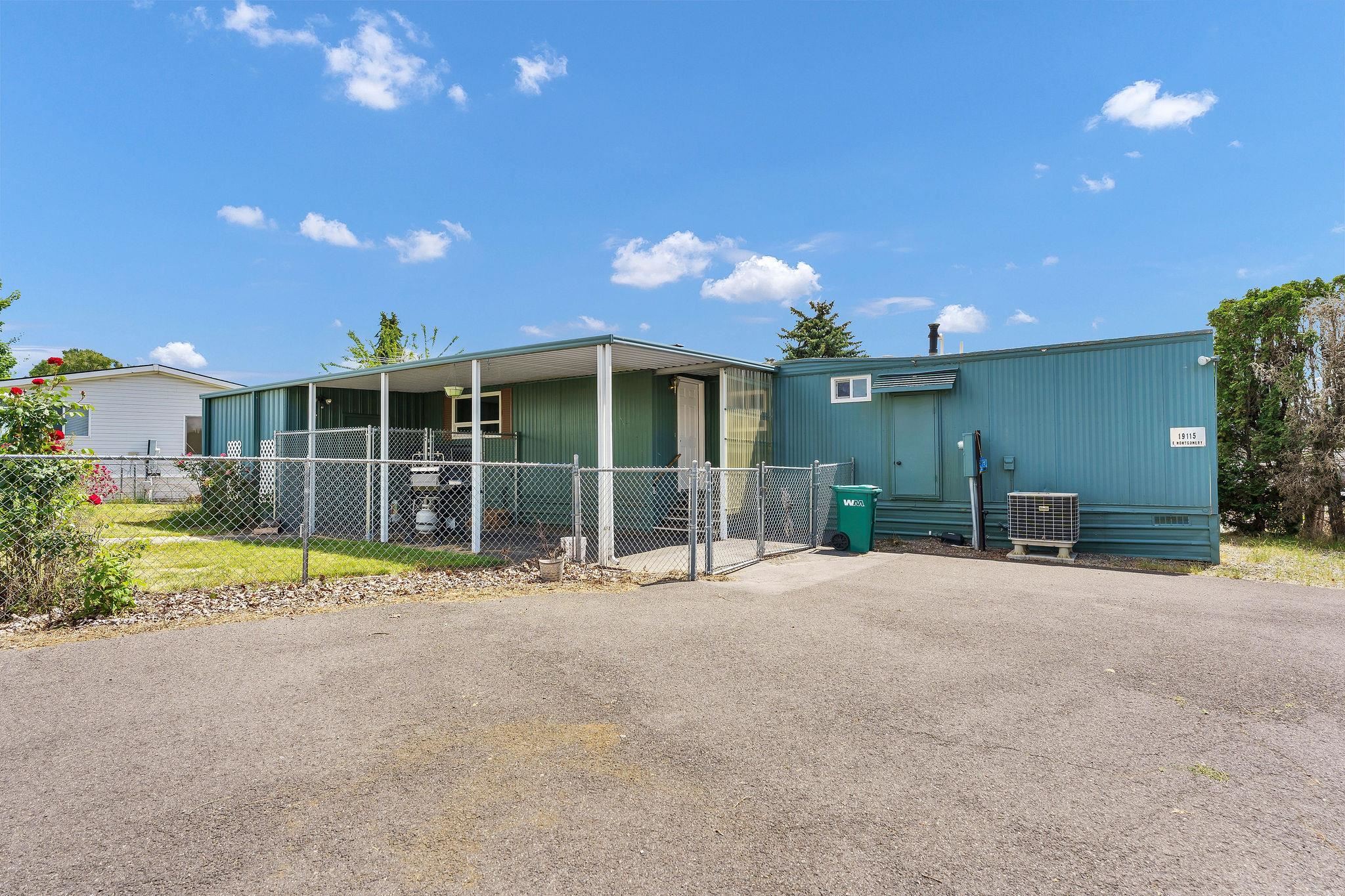 19115 E Montgomery Dr - Photo 38