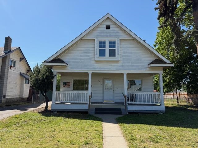 2303 W Jackson Ave - Photo 1