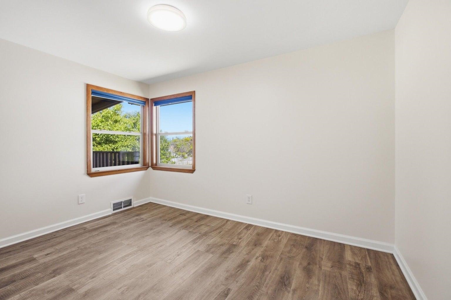 130 Crestview Dr - Photo 14