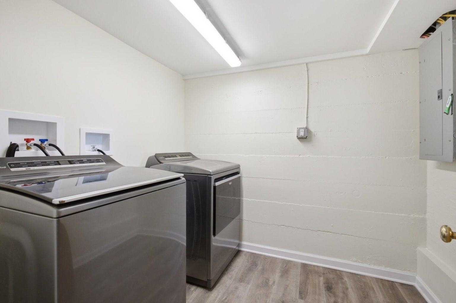 130 Crestview Dr - Photo 23