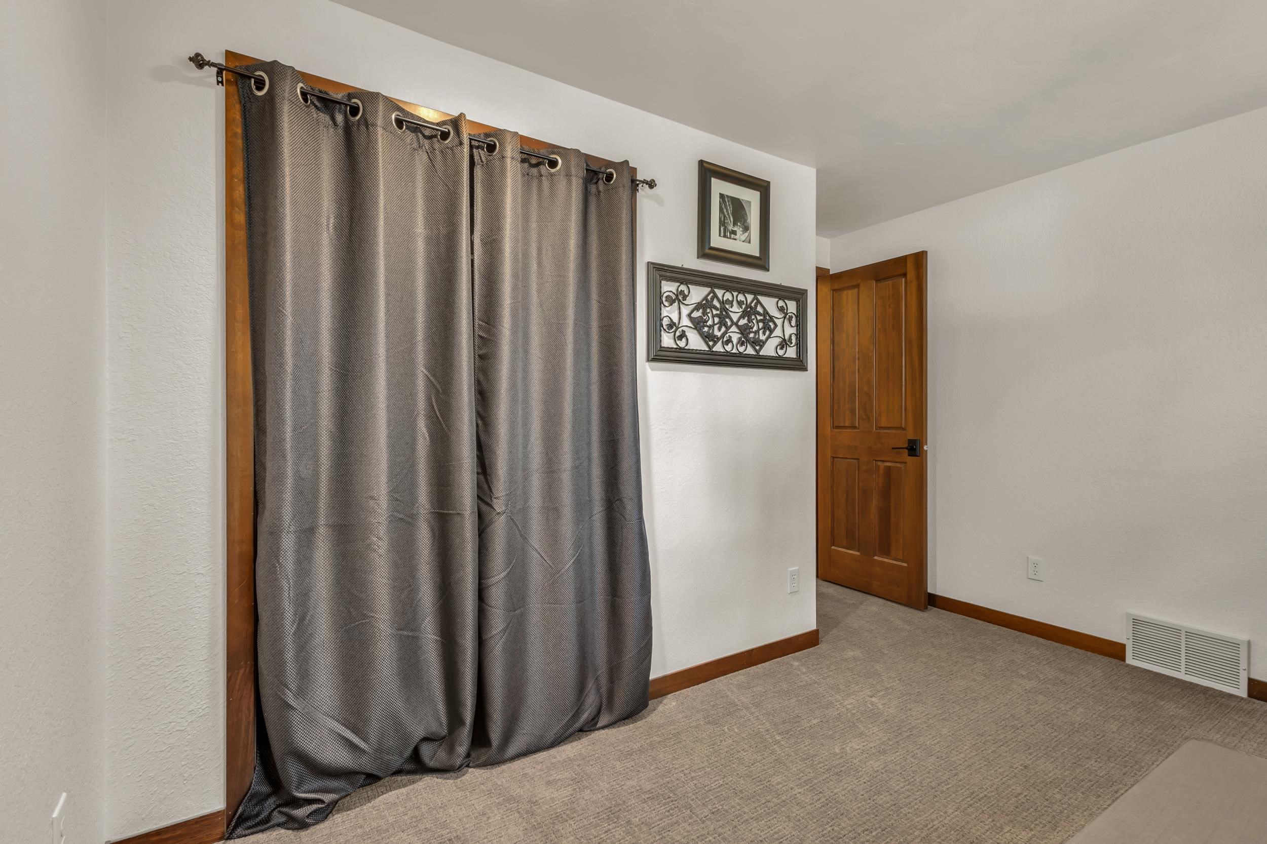 4416 E Big Springs Rd - Photo 35