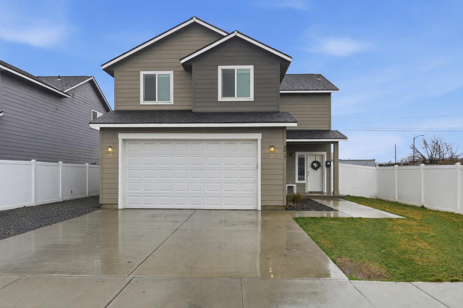 3017 E Sanson Ave - Photo 2